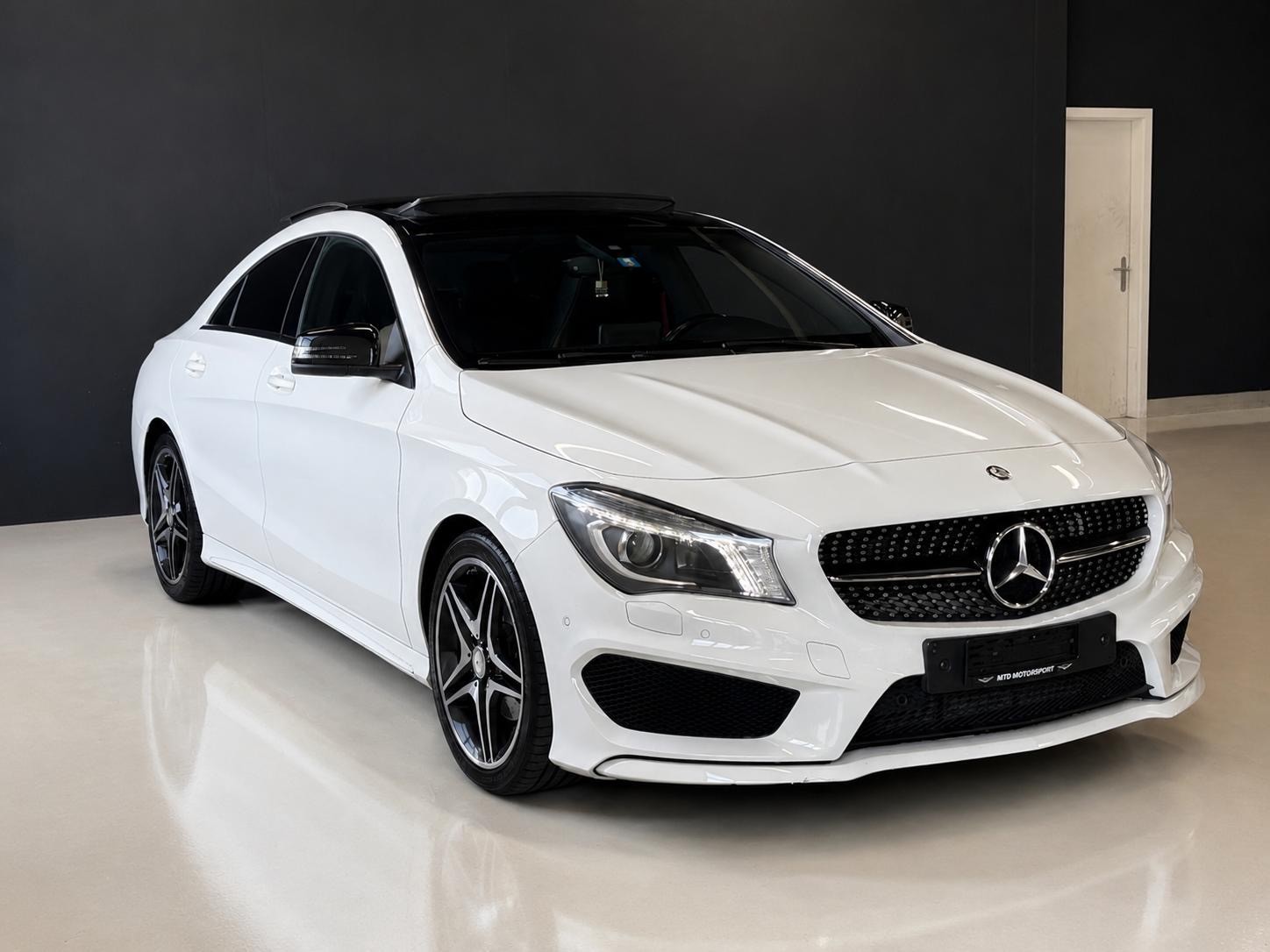 MERCEDES-BENZ CLA 200 AMG Line 7G-DCT