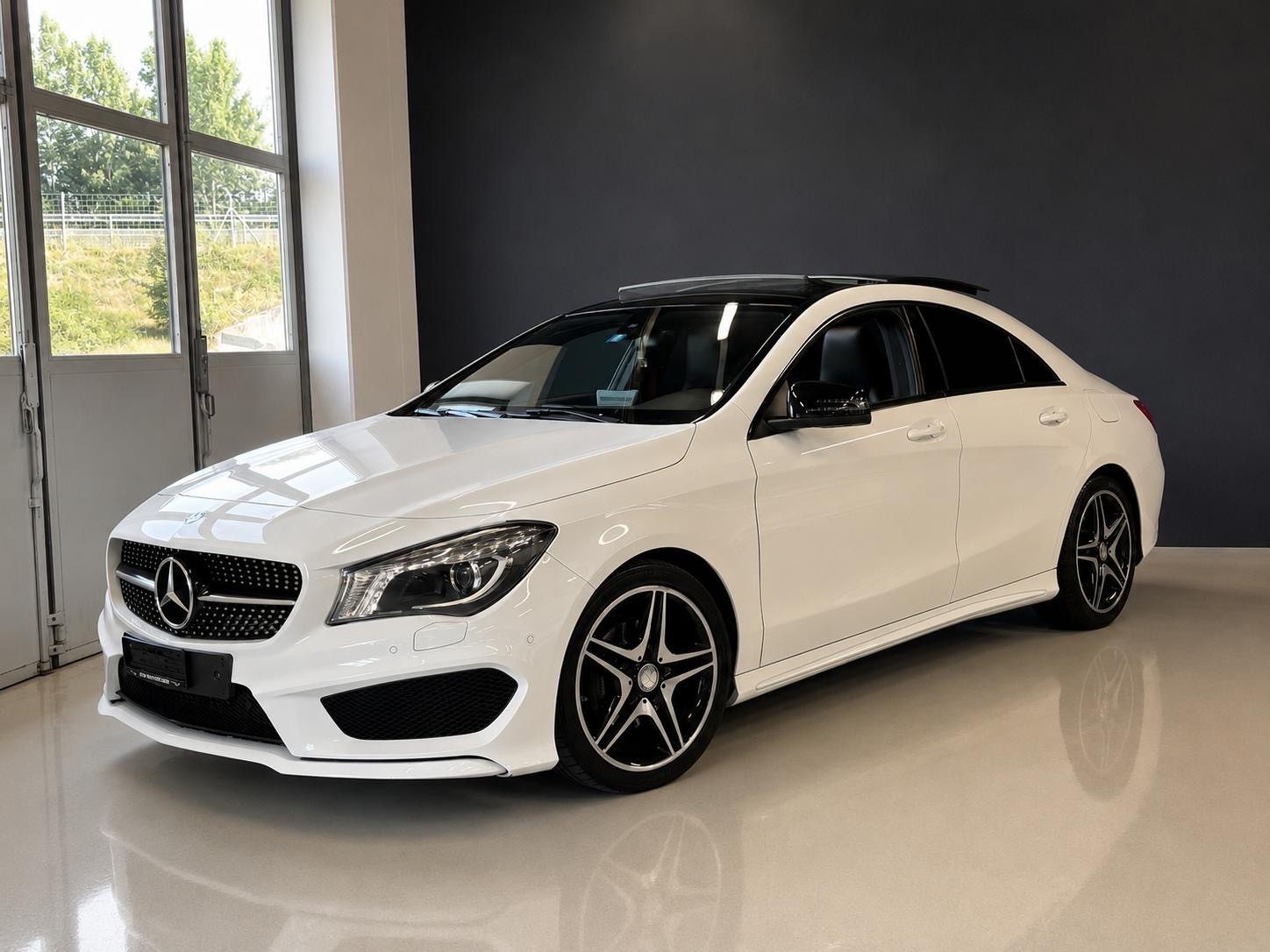MERCEDES-BENZ CLA 200 AMG Line 7G-DCT-image-5