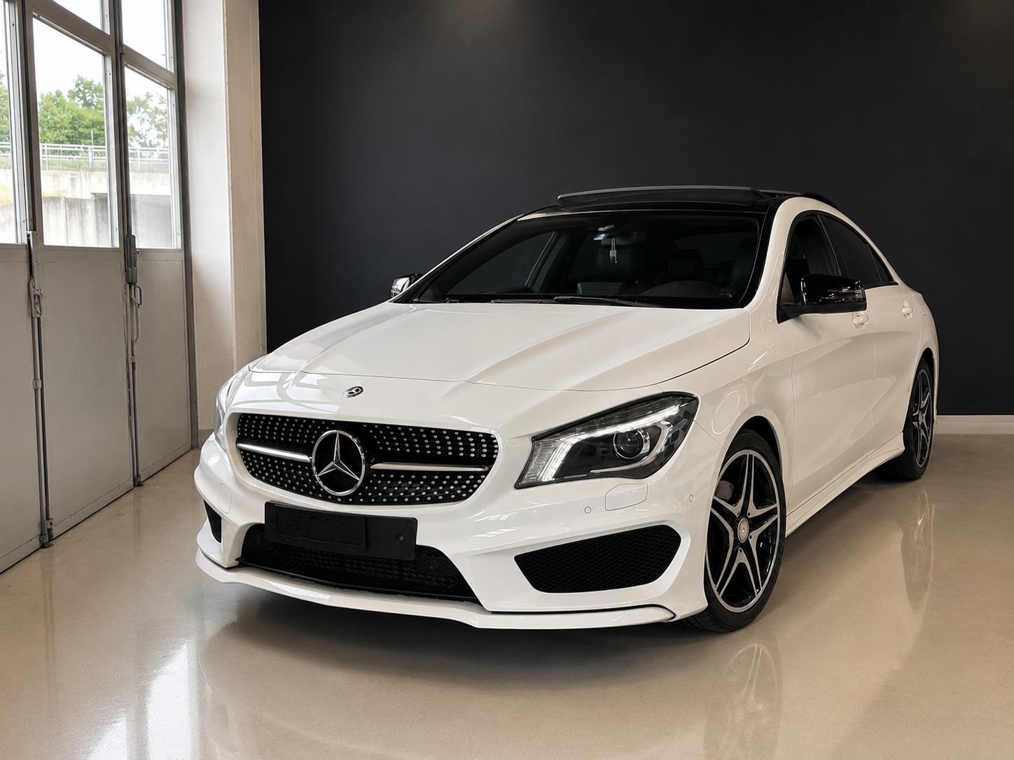 MERCEDES-BENZ CLA 200 AMG Line 7G-DCT-image-1