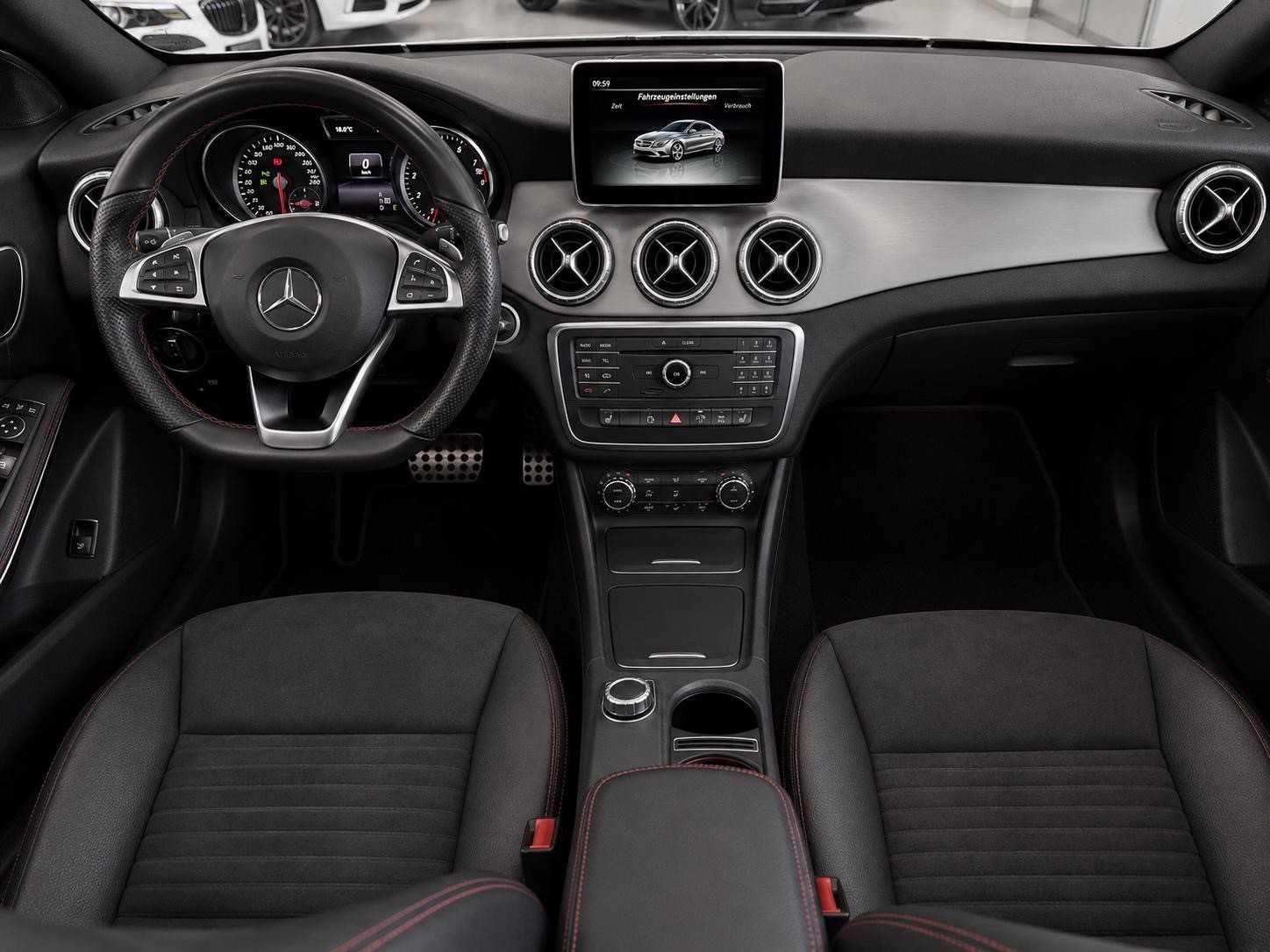 MERCEDES-BENZ CLA 200 AMG Line 7G-DCT-image-13