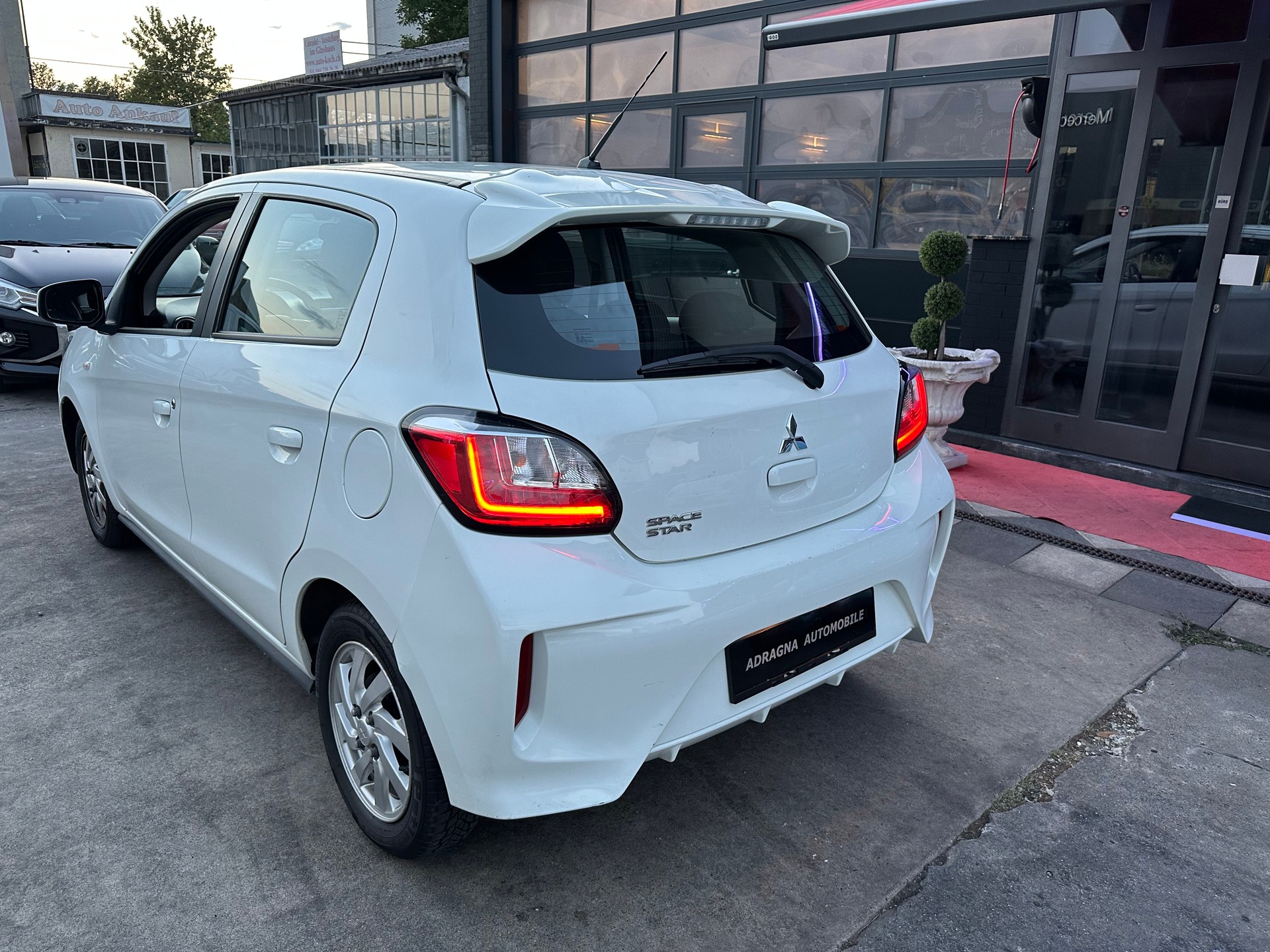 MITSUBISHI Space Star 1.2 CVT Diamond-image-4