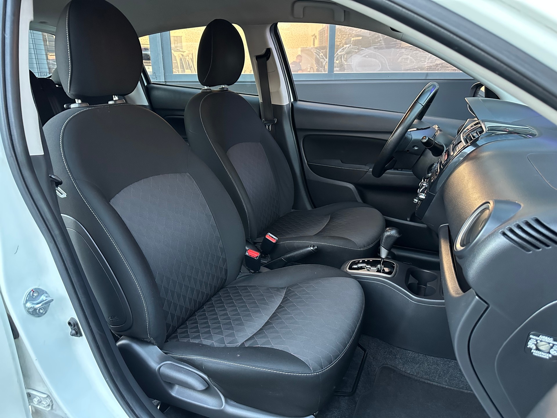 MITSUBISHI Space Star 1.2 CVT Diamond-image-15