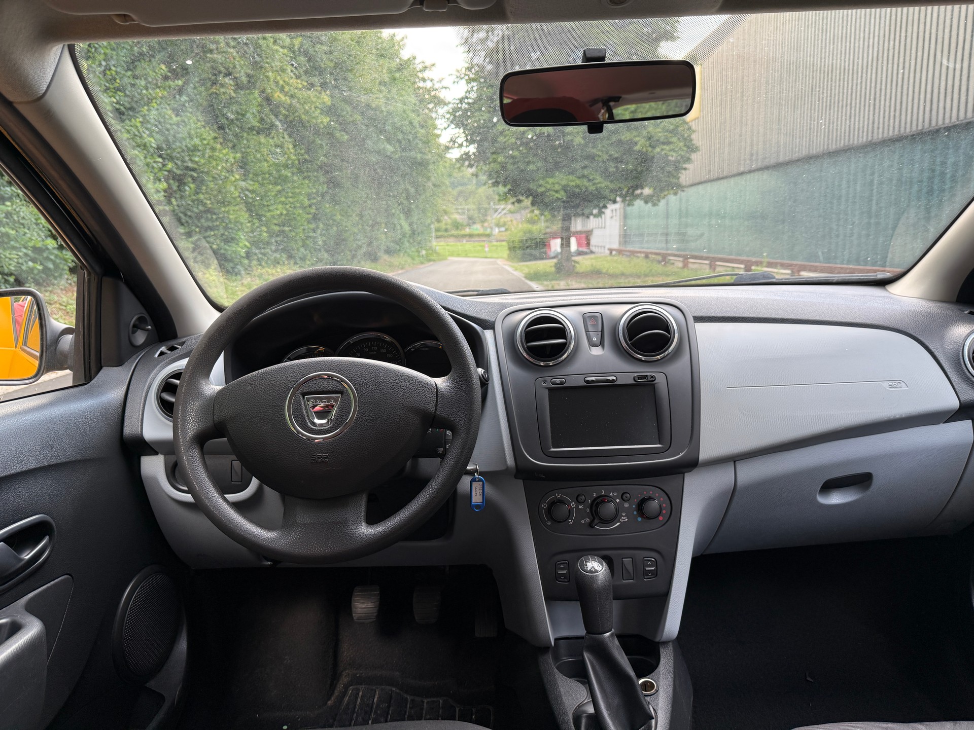 DACIA Sandero 1.2 Ambiance-image-11