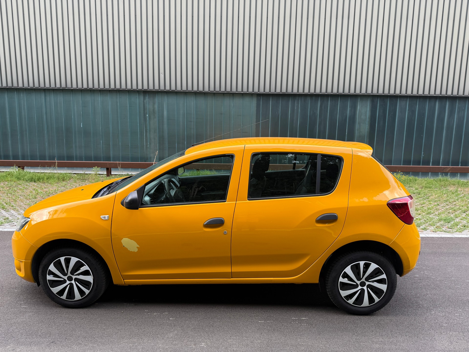 DACIA Sandero 1.2 Ambiance-showroom-element-3