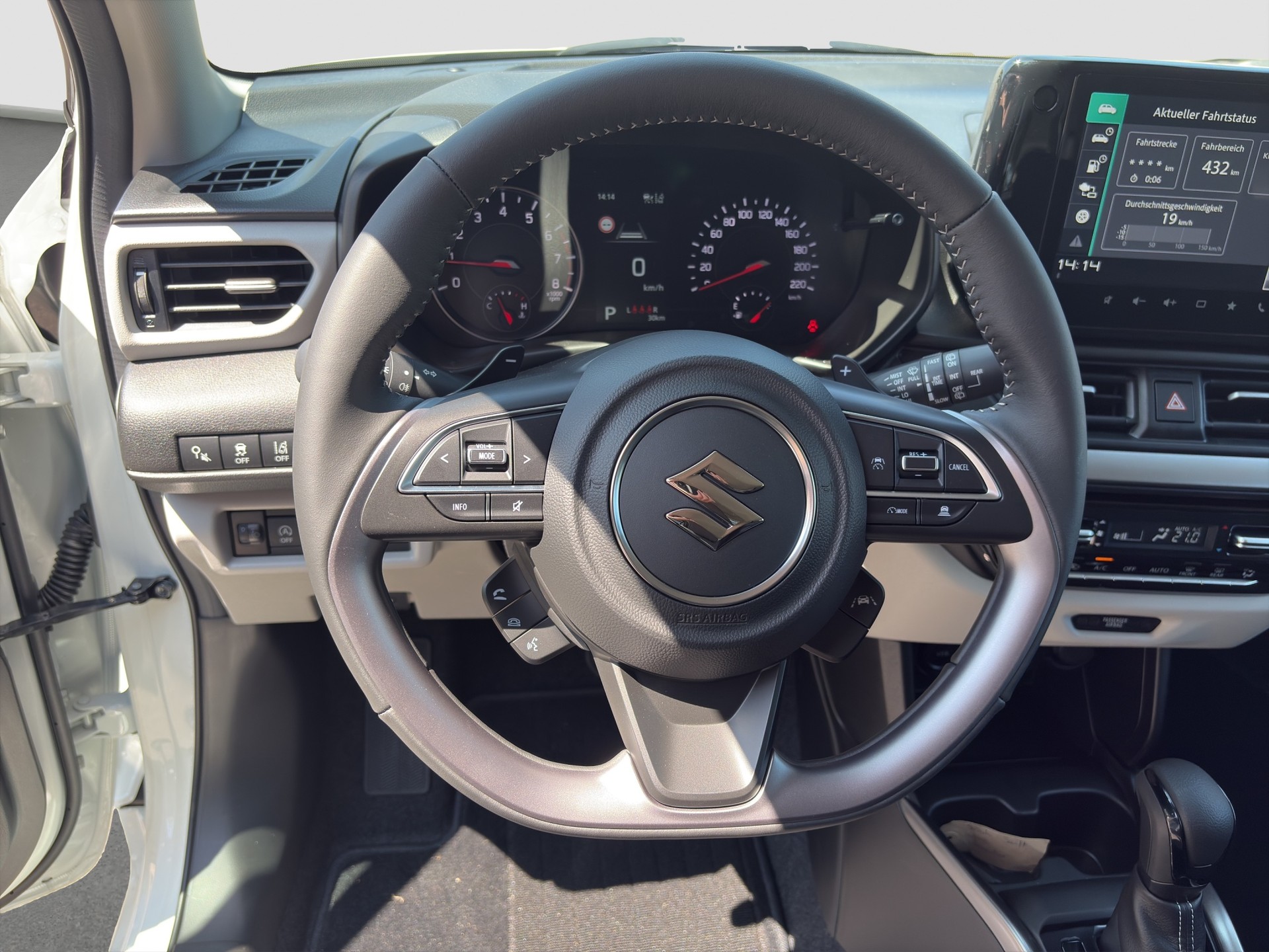 SUZUKI Swift 1.2 Compact Top Hybrid CVT-image-7