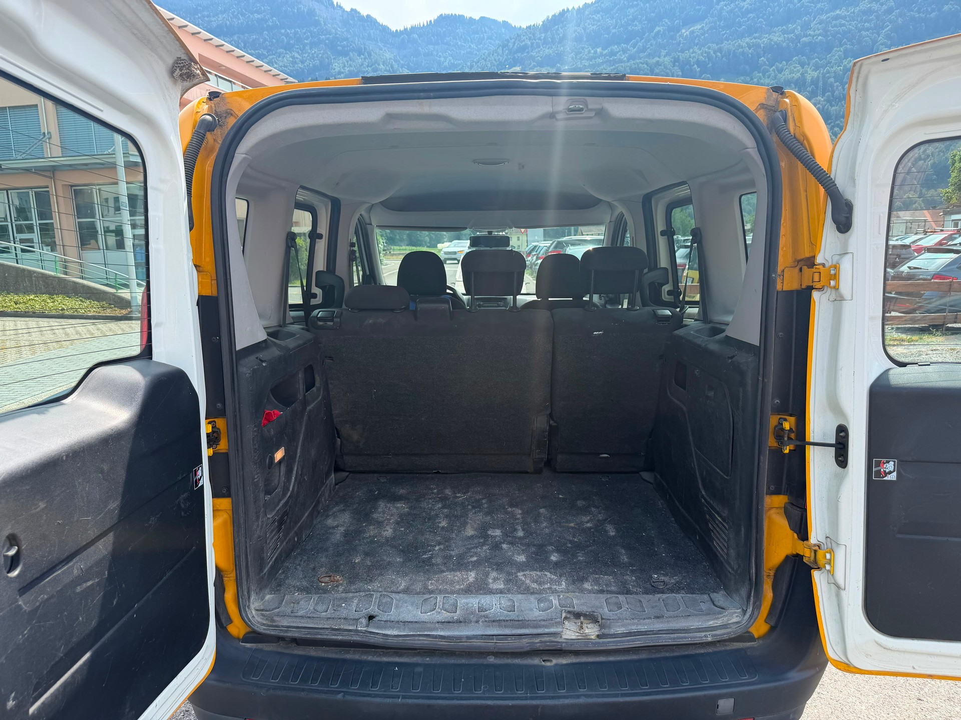 OPEL Combo 1.4i Cosmo L1H1-image-10