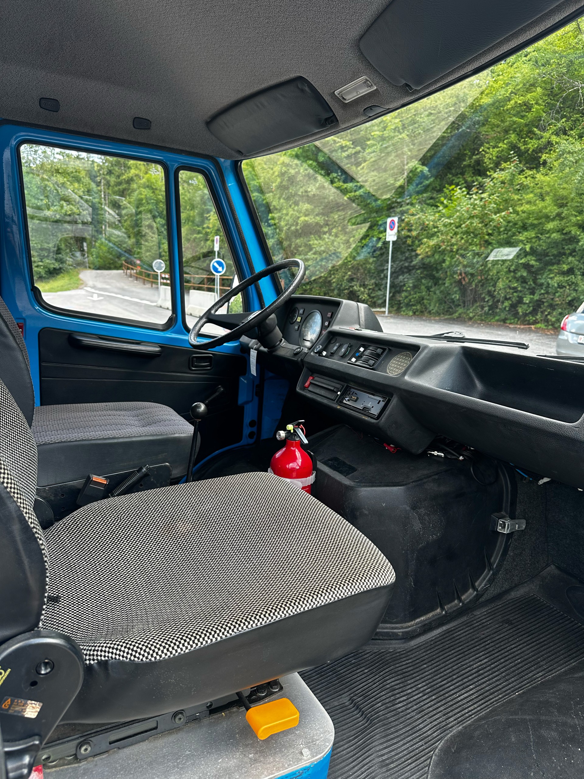 MERCEDES-BENZ M102.945-image-4