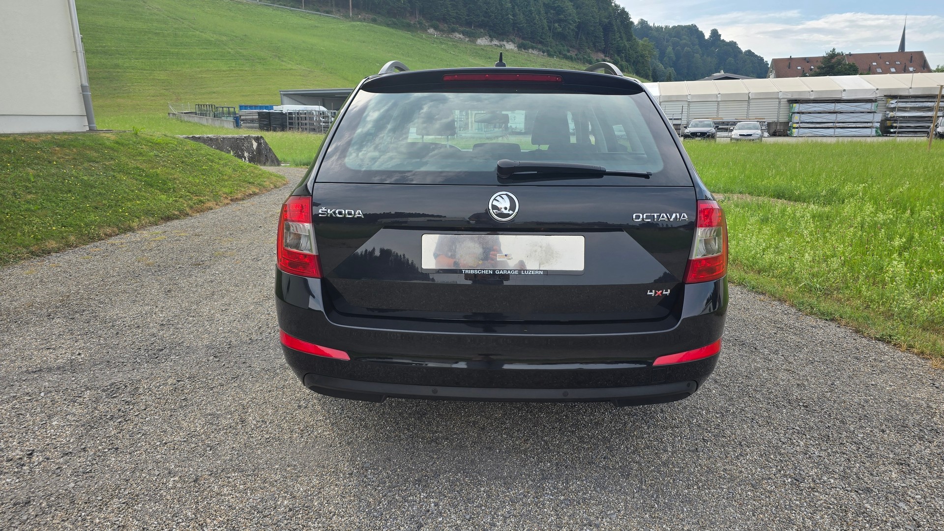 SKODA 1.8 TSI Elegance 4x4 DSG-image-8