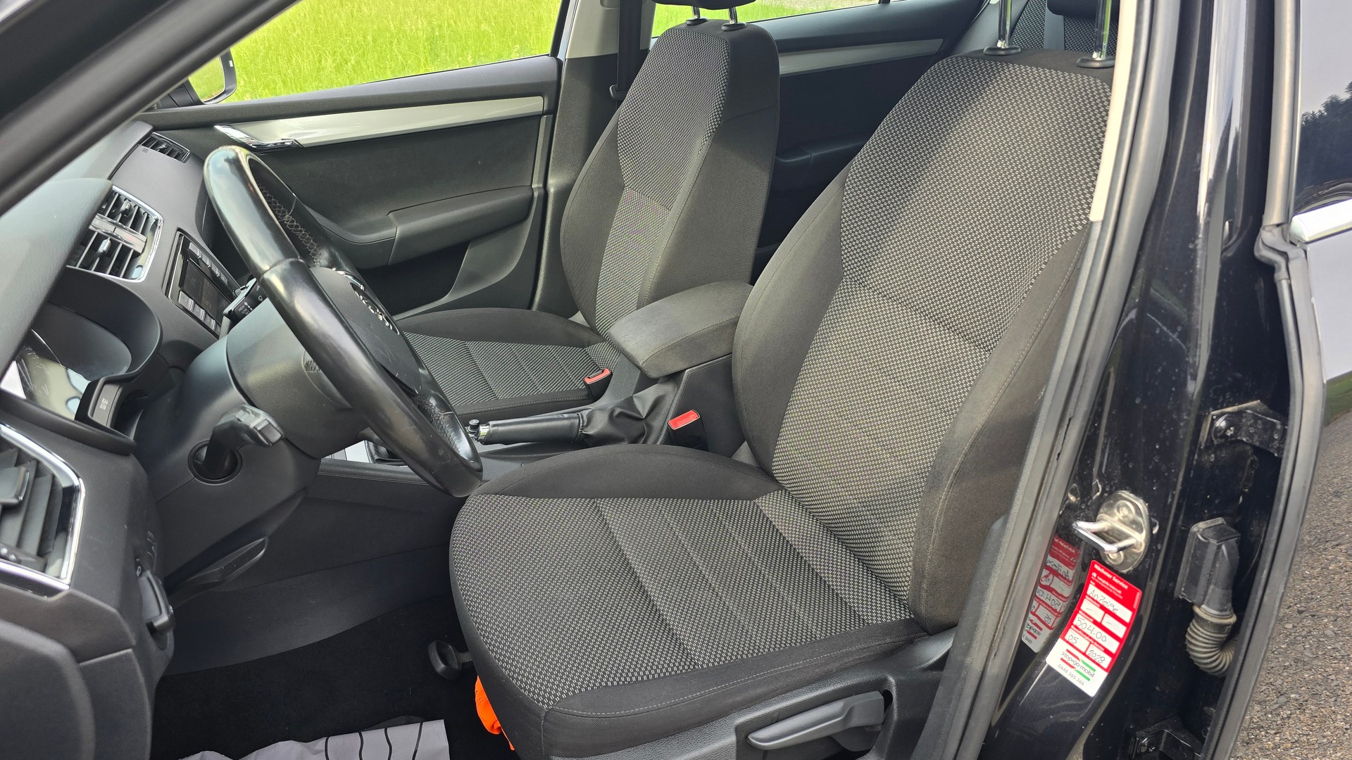 SKODA 1.8 TSI Elegance 4x4 DSG-image-10