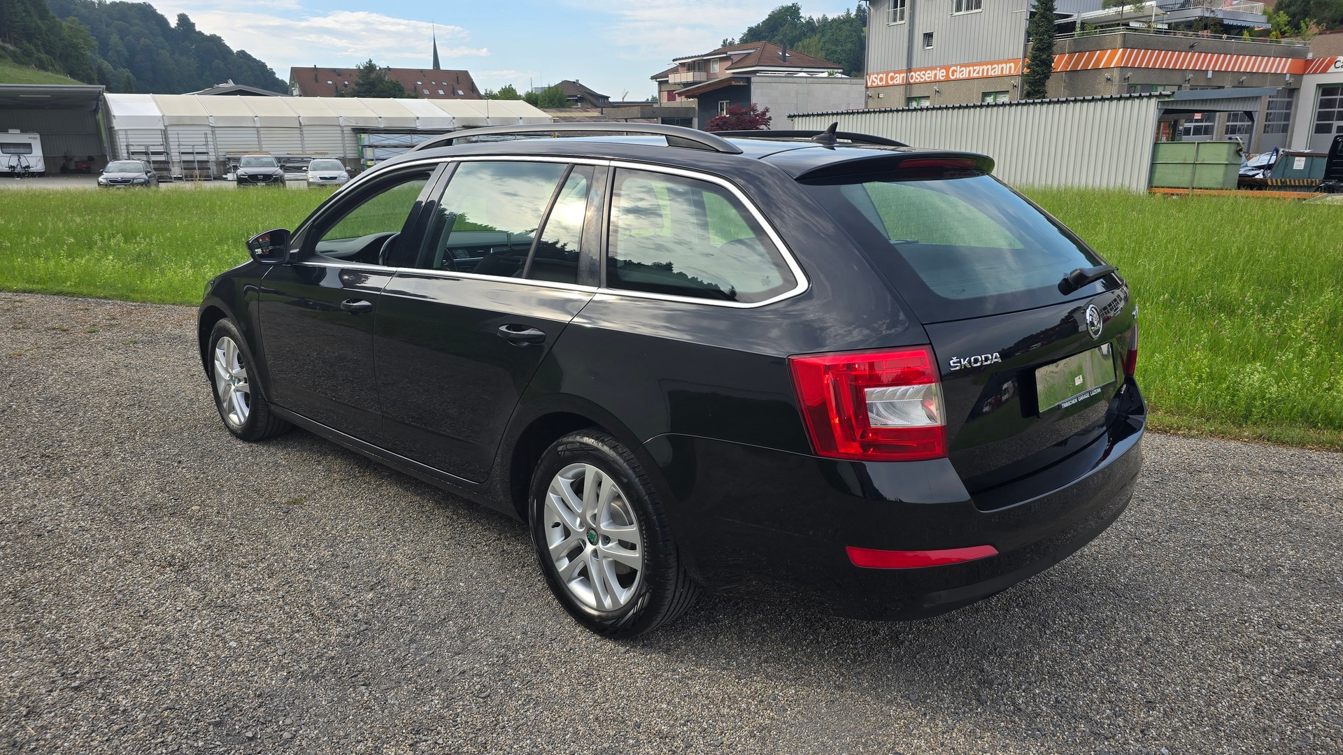 SKODA 1.8 TSI Elegance 4x4 DSG-image-2