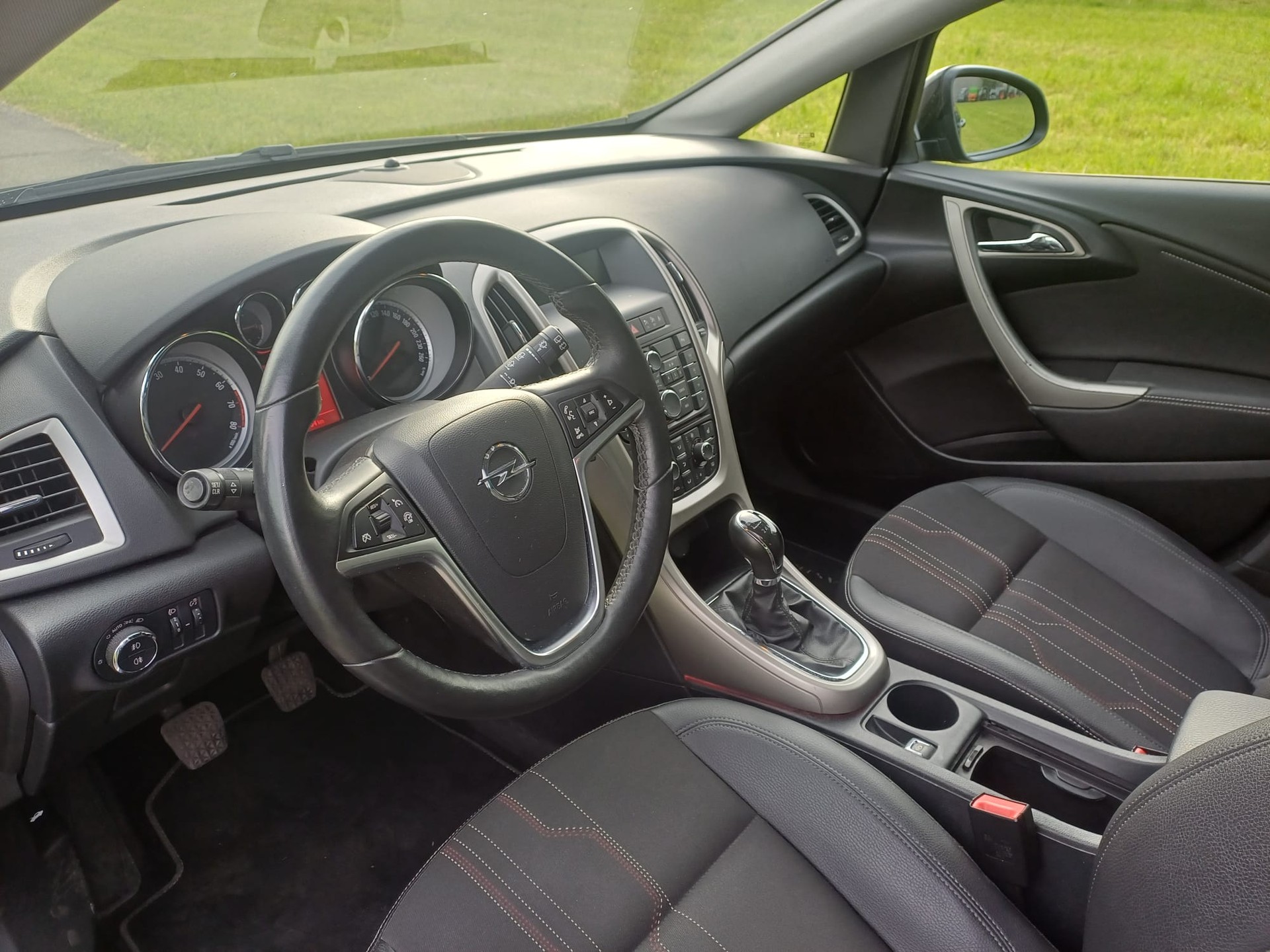 OPEL Astra 1.4i 16V Turbo-image-4