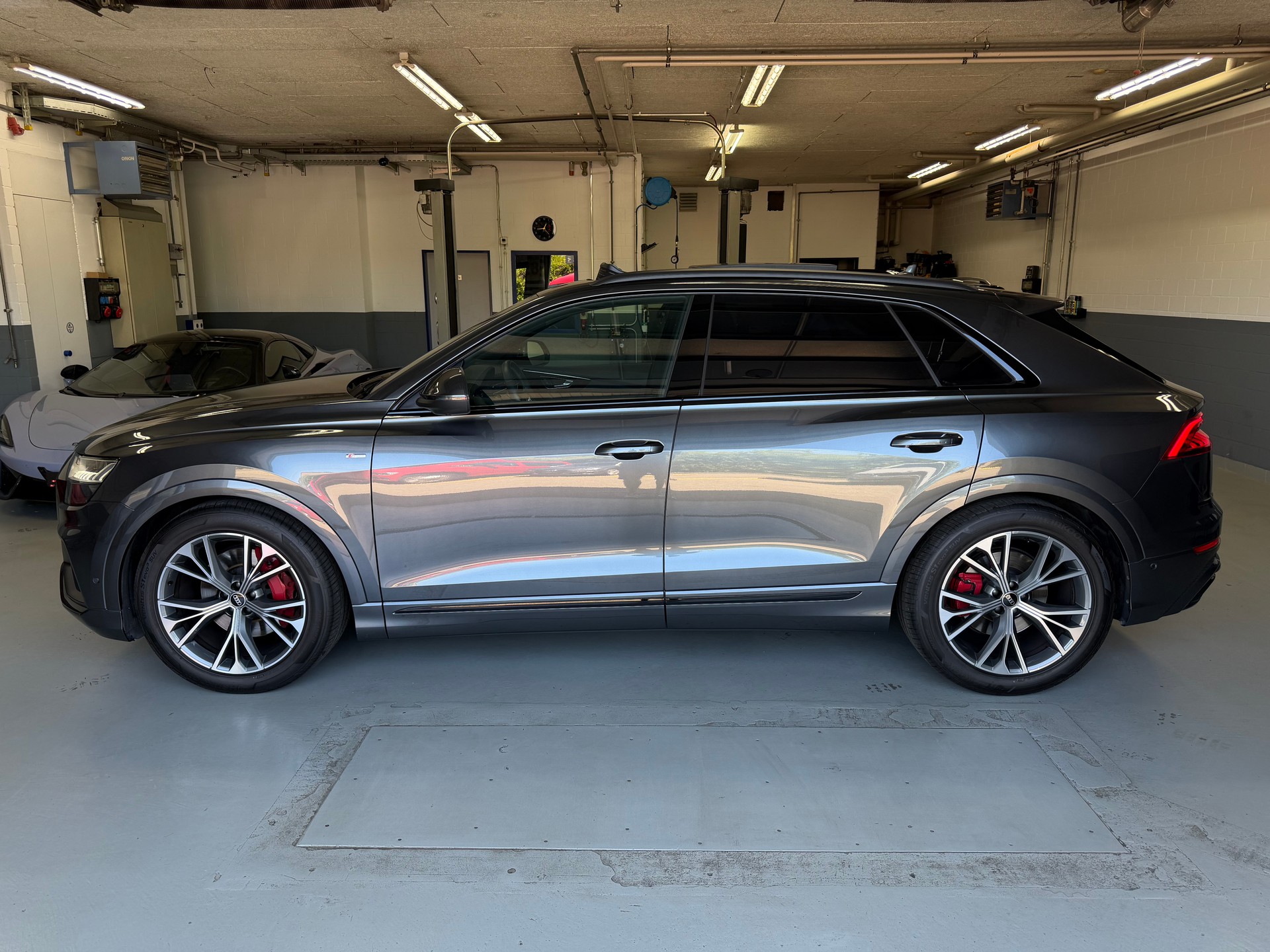 AUDI Q8 55 TFSI Black Edition quattro tiptronic