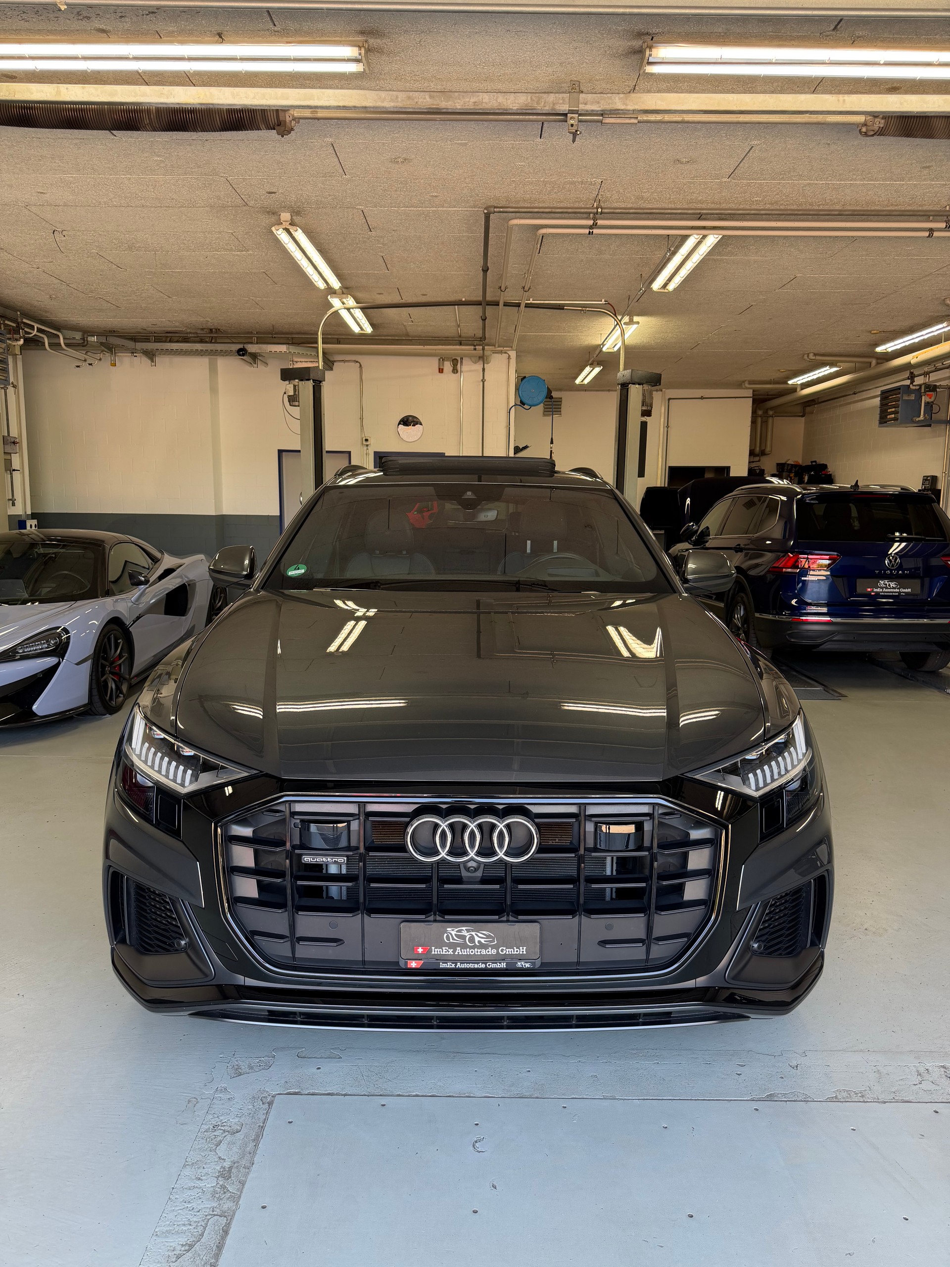 AUDI Q8 55 TFSI Black Edition quattro tiptronic-image-2