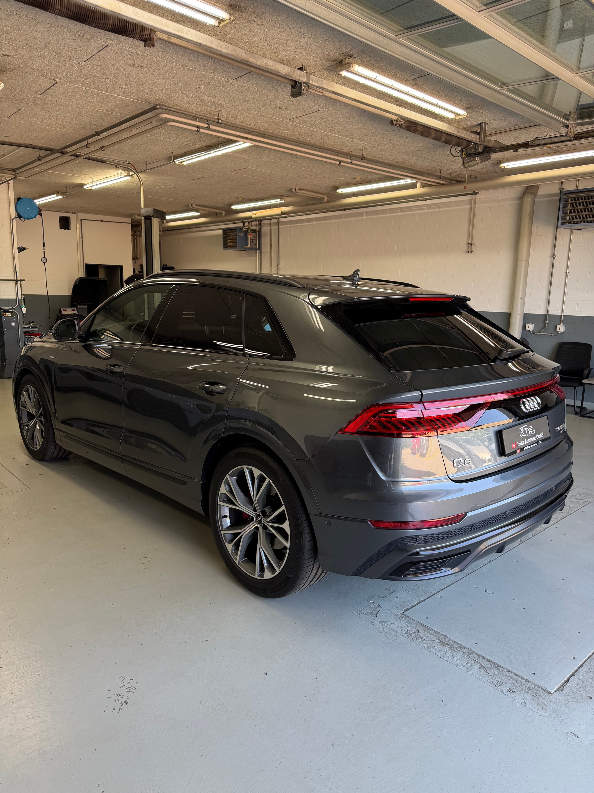 AUDI Q8 55 TFSI Black Edition quattro tiptronic-image-5