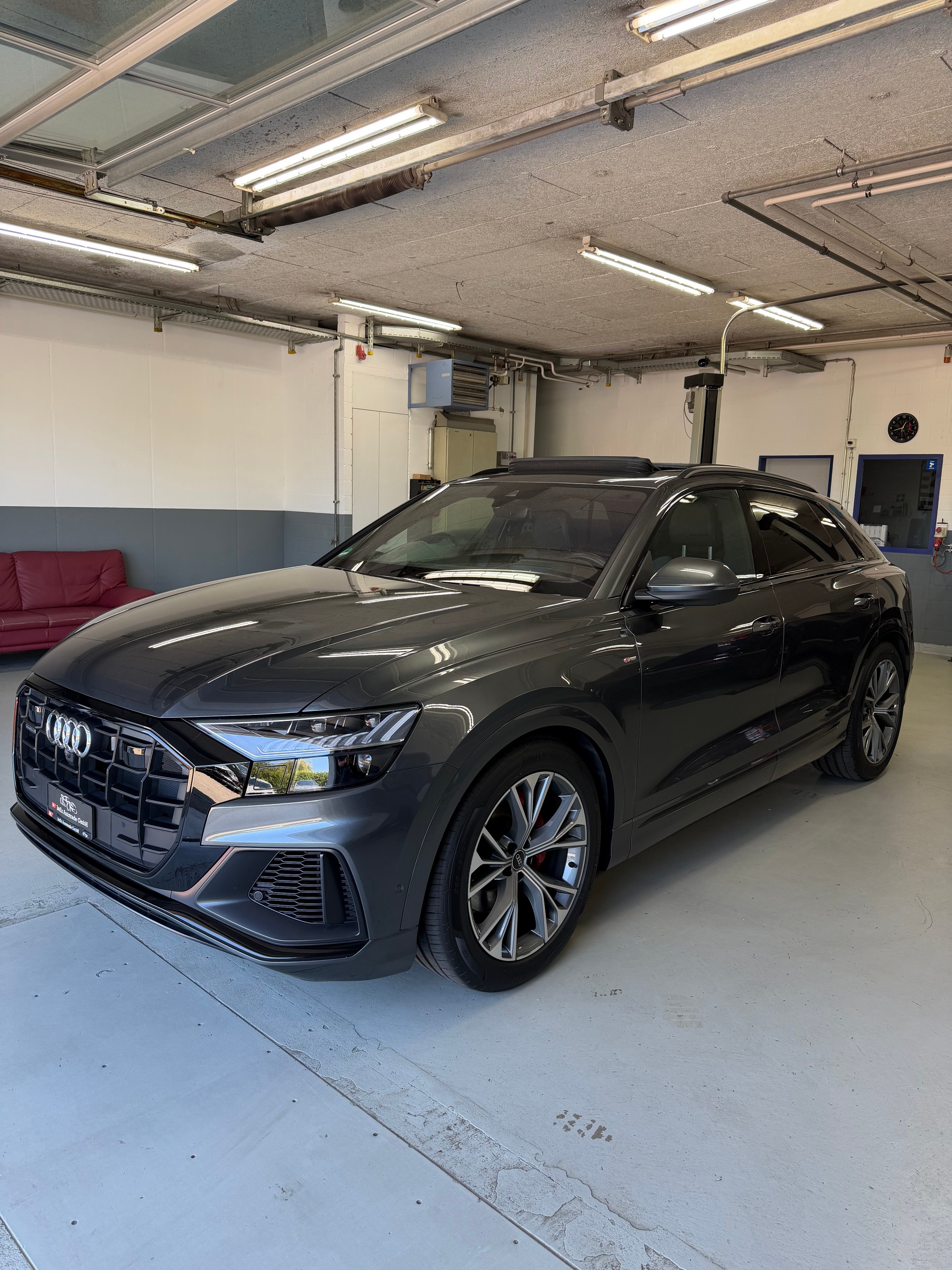 AUDI Q8 55 TFSI Black Edition quattro tiptronic-image-1