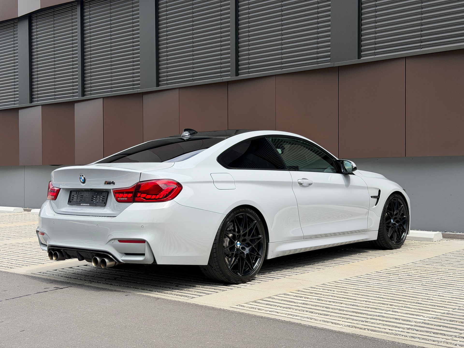 BMW M4 Coupé DKG *Stage2-Turbolader* *Titan-Auspuffanlage*-image-5