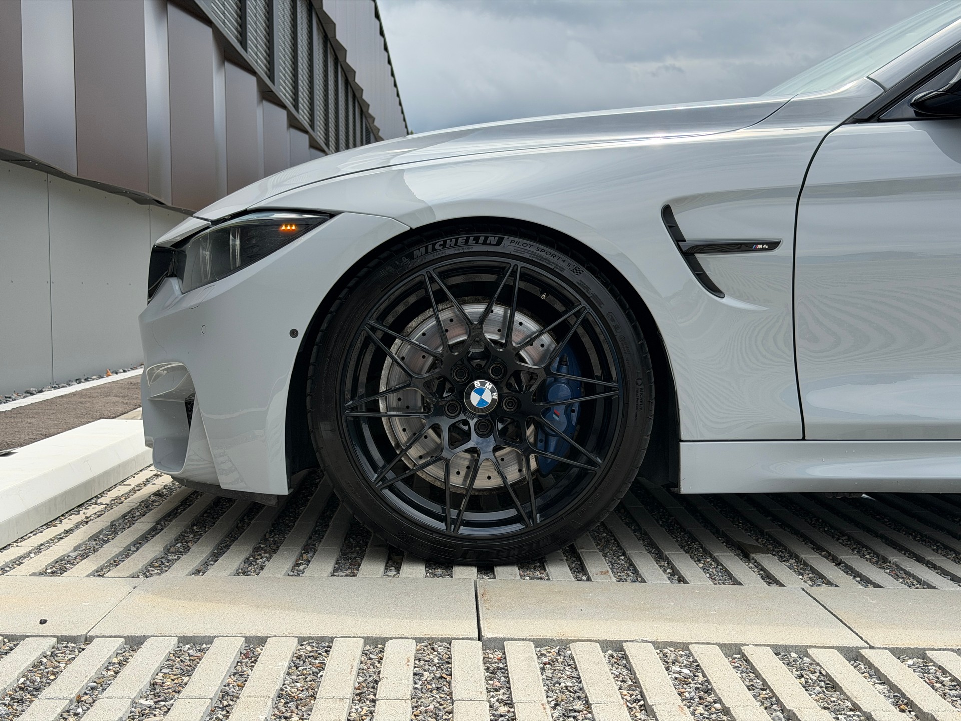 BMW M4 Coupé DKG *Stage2-Turbolader* *Titan-Auspuffanlage*-image-10