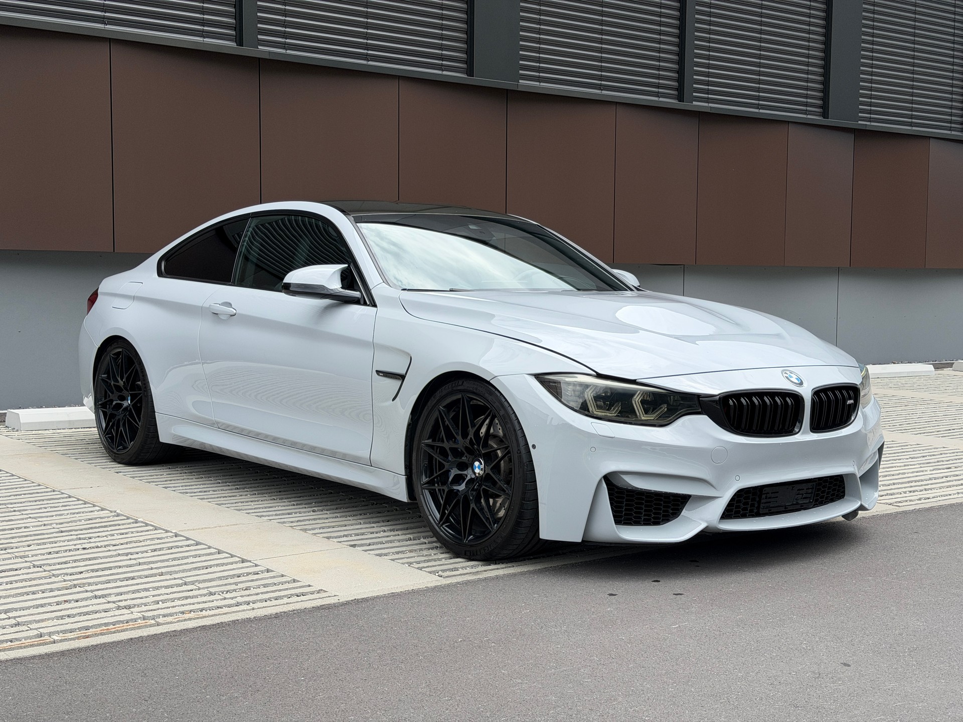 BMW M4 Coupé DKG *Stage2-Turbolader* *Titan-Auspuffanlage*-image-2