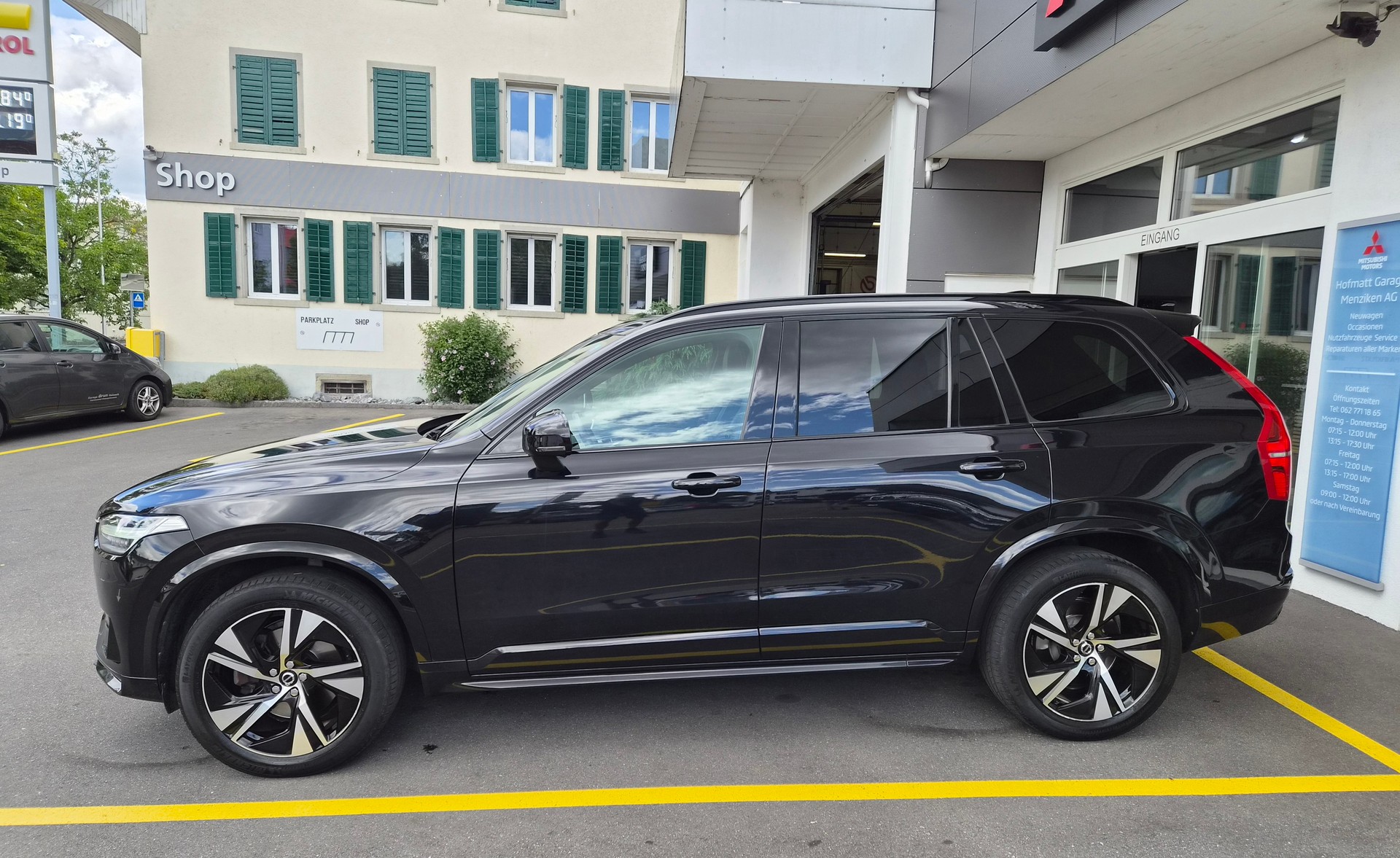 VOLVO XC90 B5 Diesel Mild Hybrid AWD R-Design Geartronic-image-3