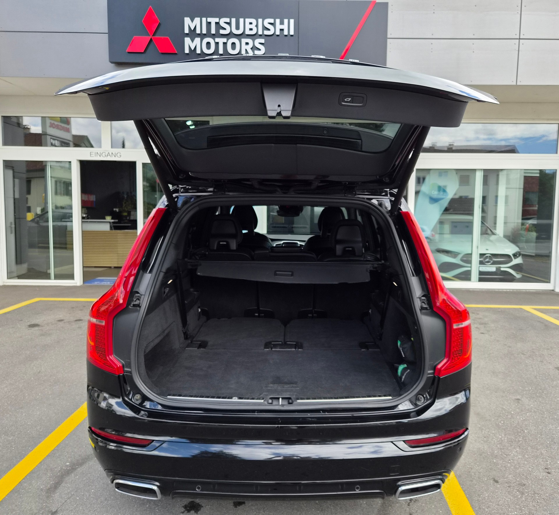 VOLVO XC90 B5 Diesel Mild Hybrid AWD R-Design Geartronic-image-7