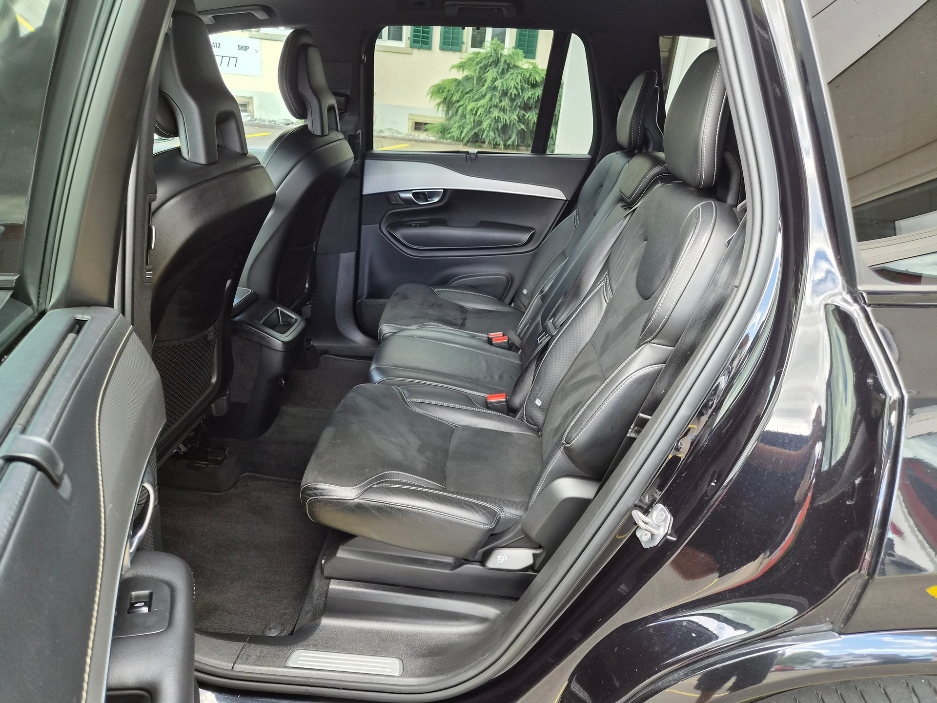 VOLVO XC90 B5 Diesel Mild Hybrid AWD R-Design Geartronic-image-9