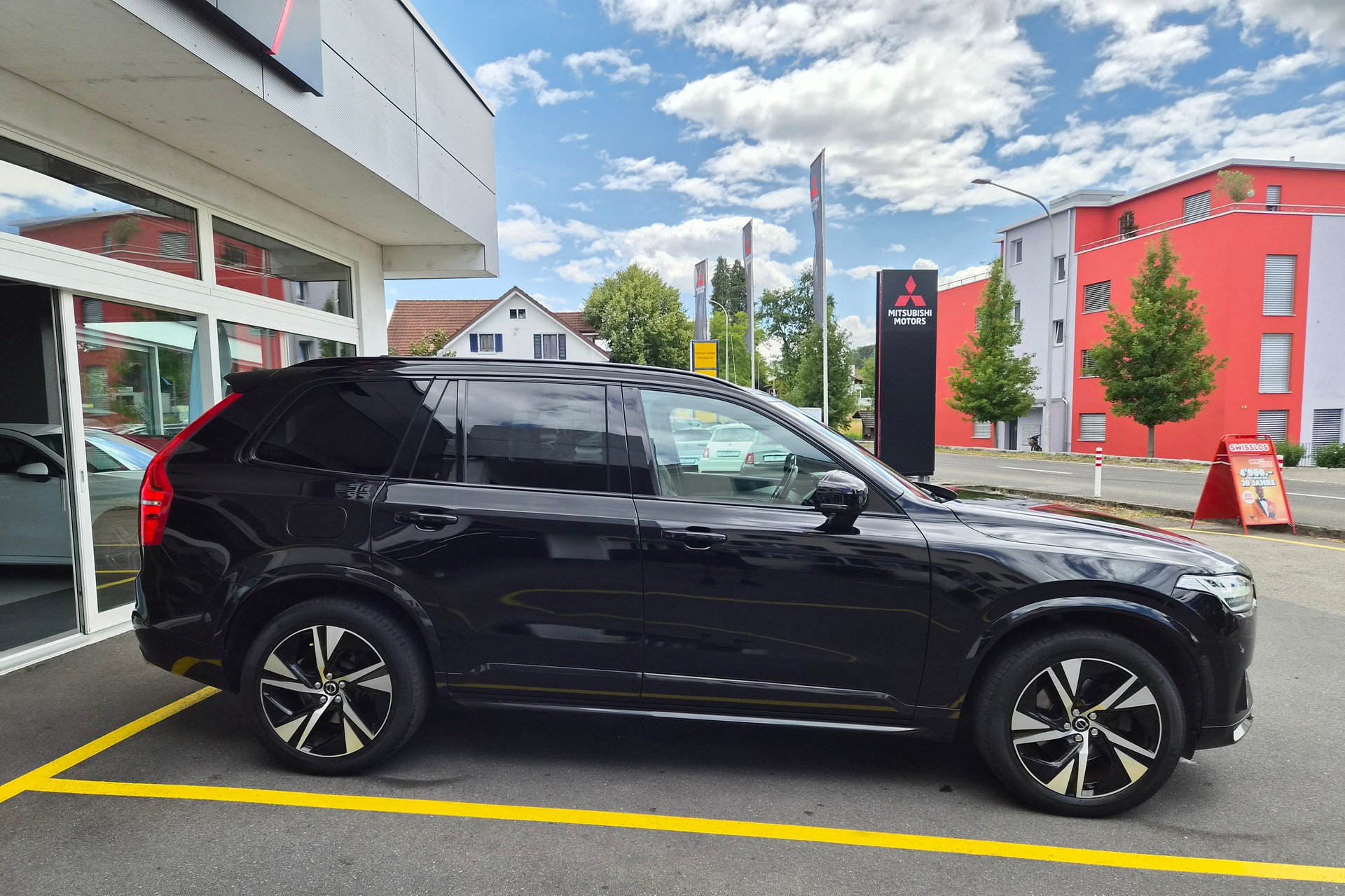 VOLVO XC90 B5 Diesel Mild Hybrid AWD R-Design Geartronic-image-5