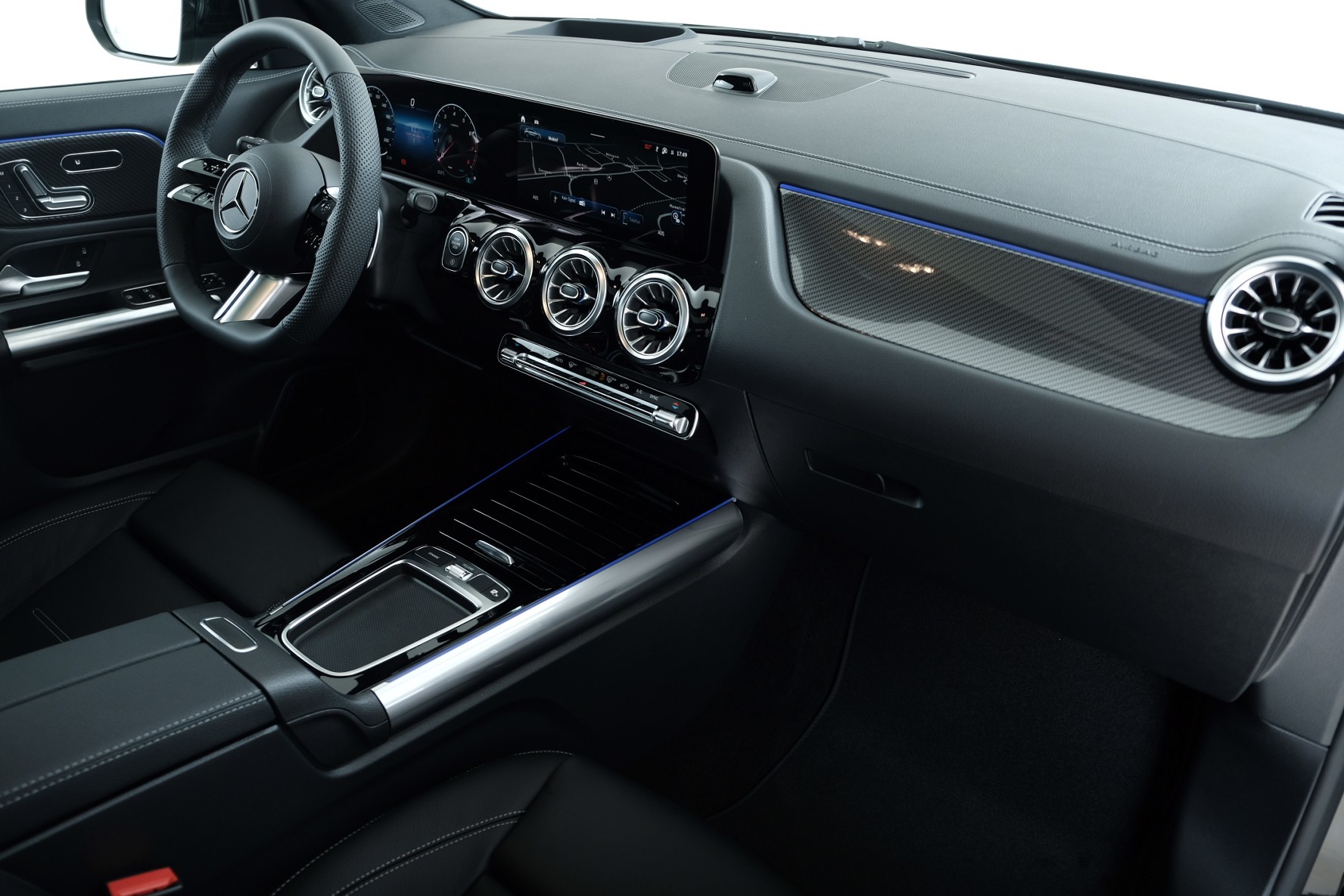 MERCEDES-BENZ GLA 250 4Matic 8G-DCT Swiss Star-image-5