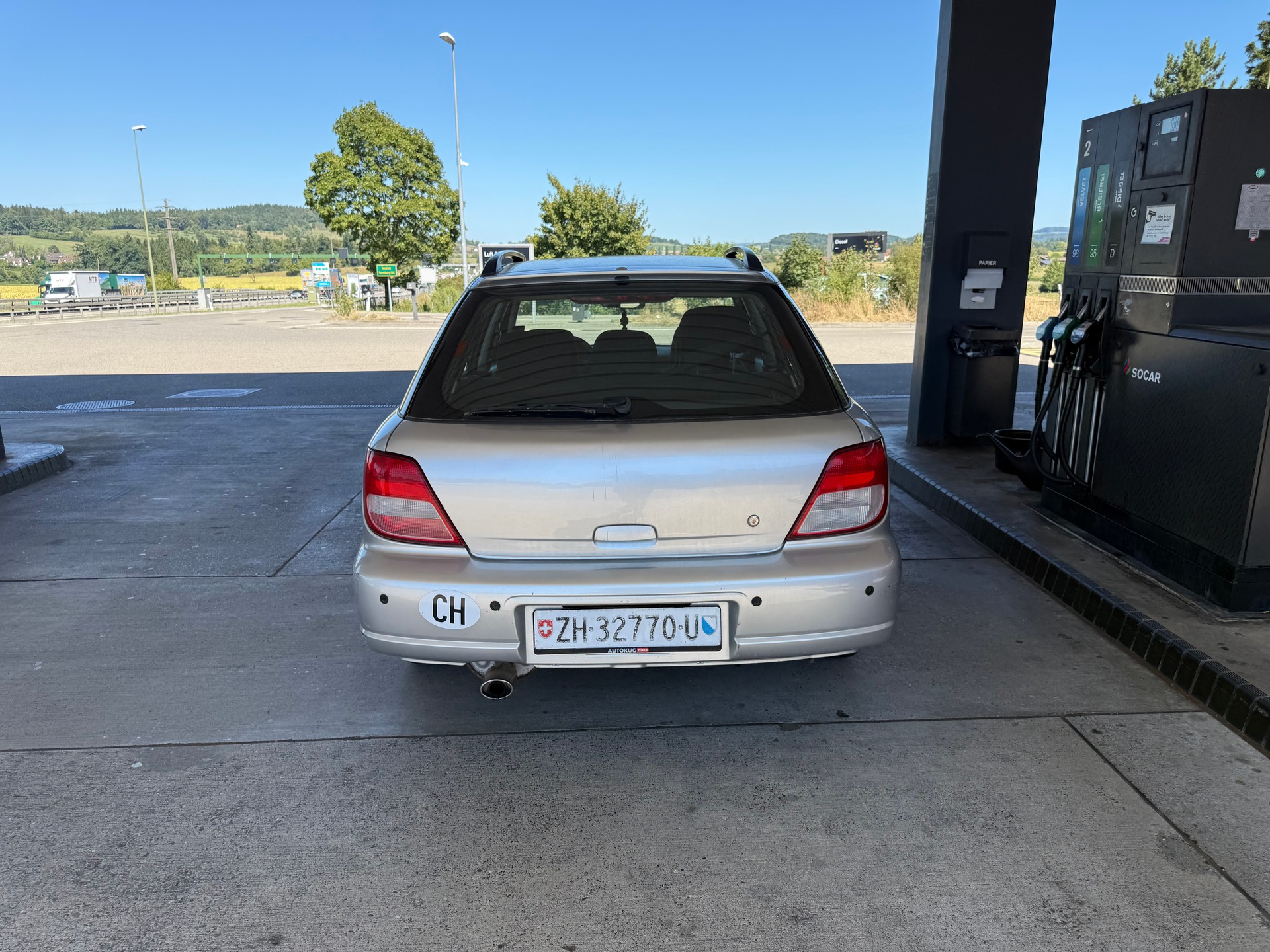 SUBARU Impreza 2.0-image-8