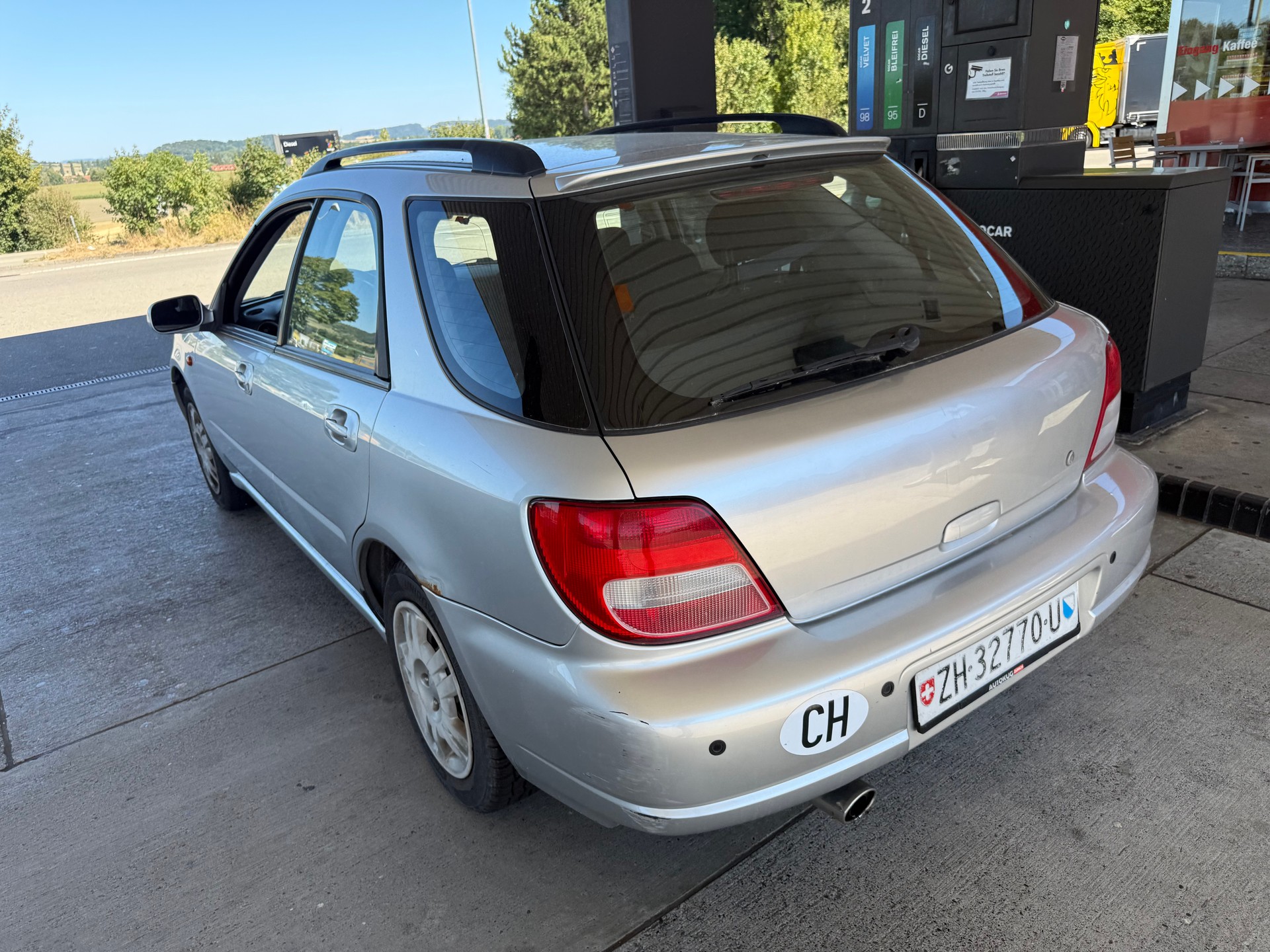 SUBARU Impreza 2.0-image-9