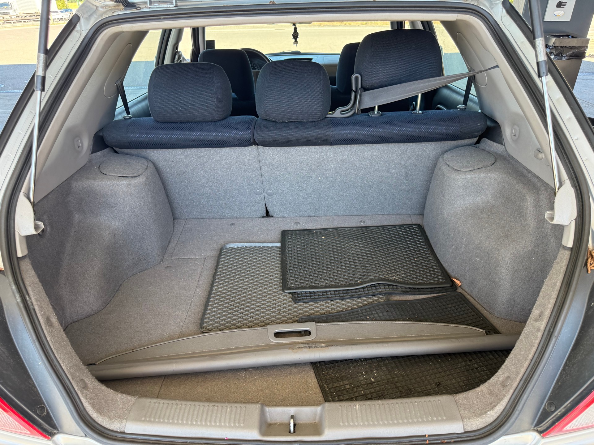 SUBARU Impreza 2.0-image-13