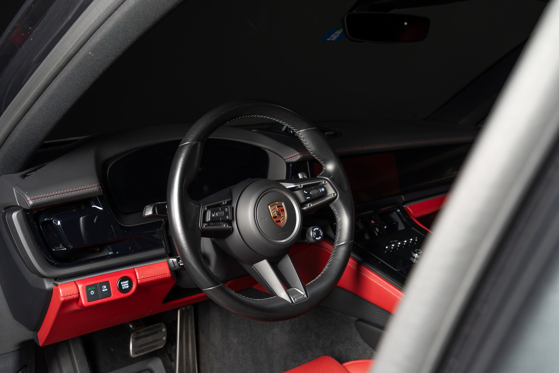 PORSCHE Panamera 4 PDK-image-10