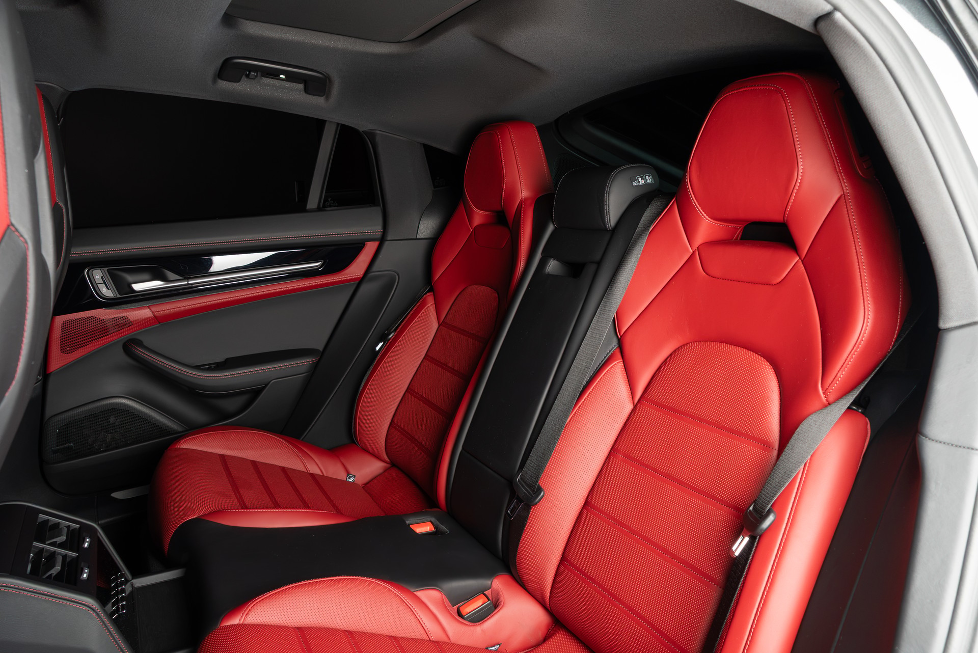 PORSCHE Panamera 4 PDK-image-13