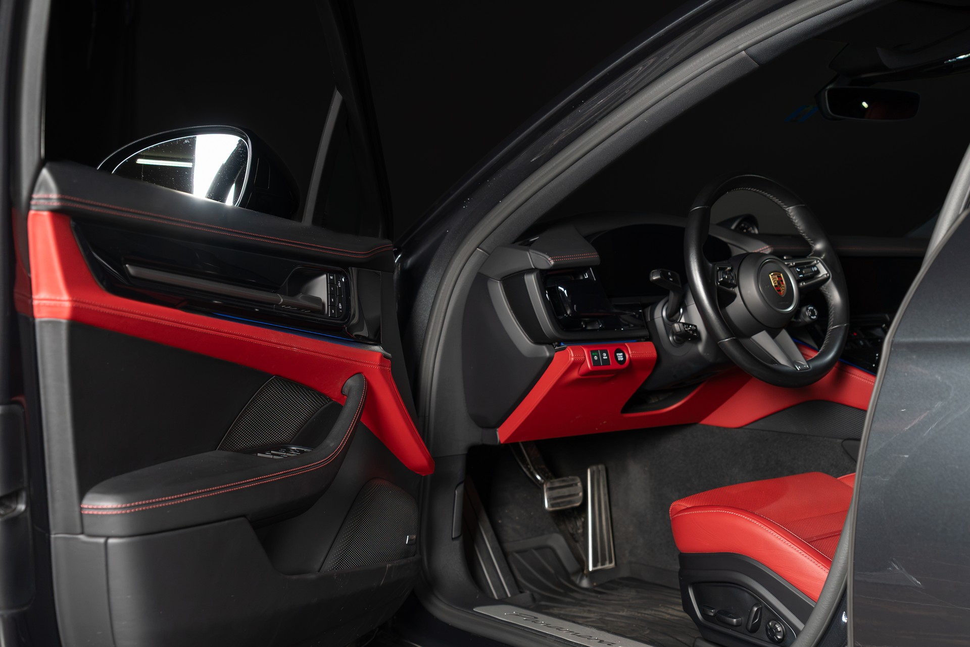 PORSCHE Panamera 4 PDK-image-9