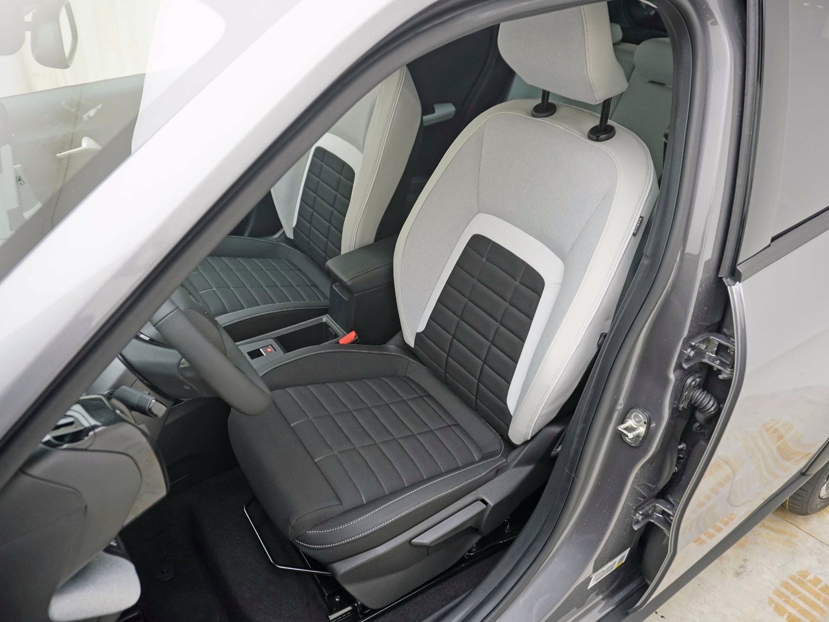 CITROEN C3 1.2 Hybrid Max-image-6