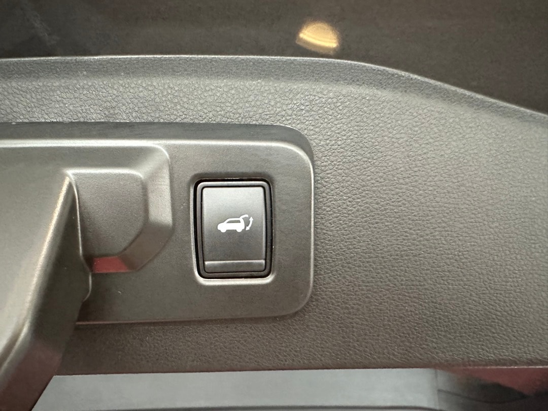RENAULT Espace 1.2 E-Tech 200 Techno 7-Sitze-image-9