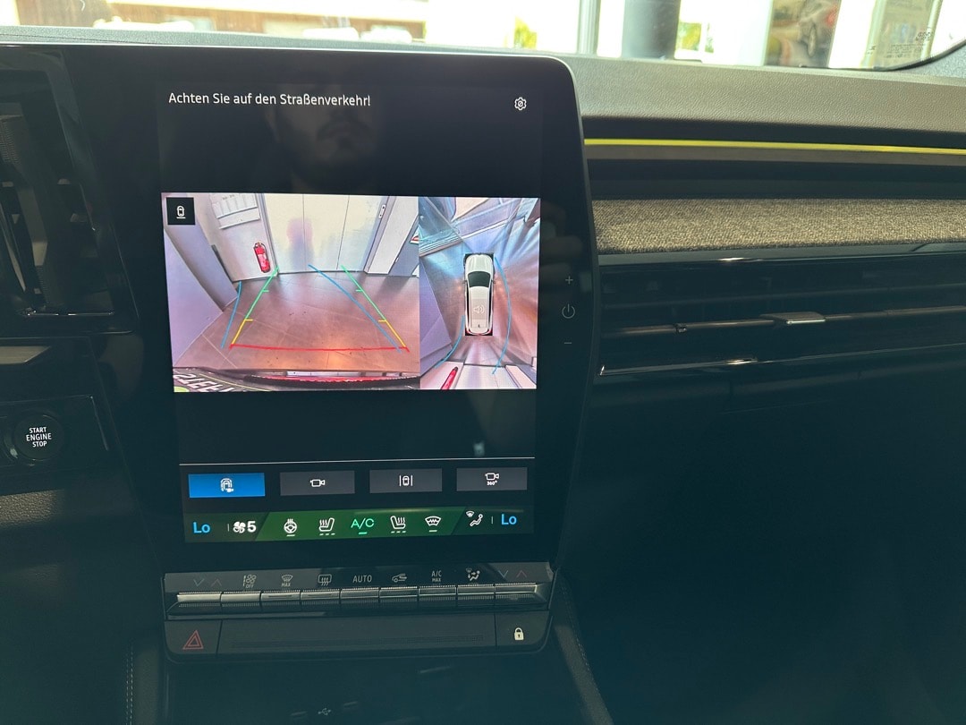 RENAULT Espace 1.2 E-Tech 200 Techno 7-Sitze-image-17