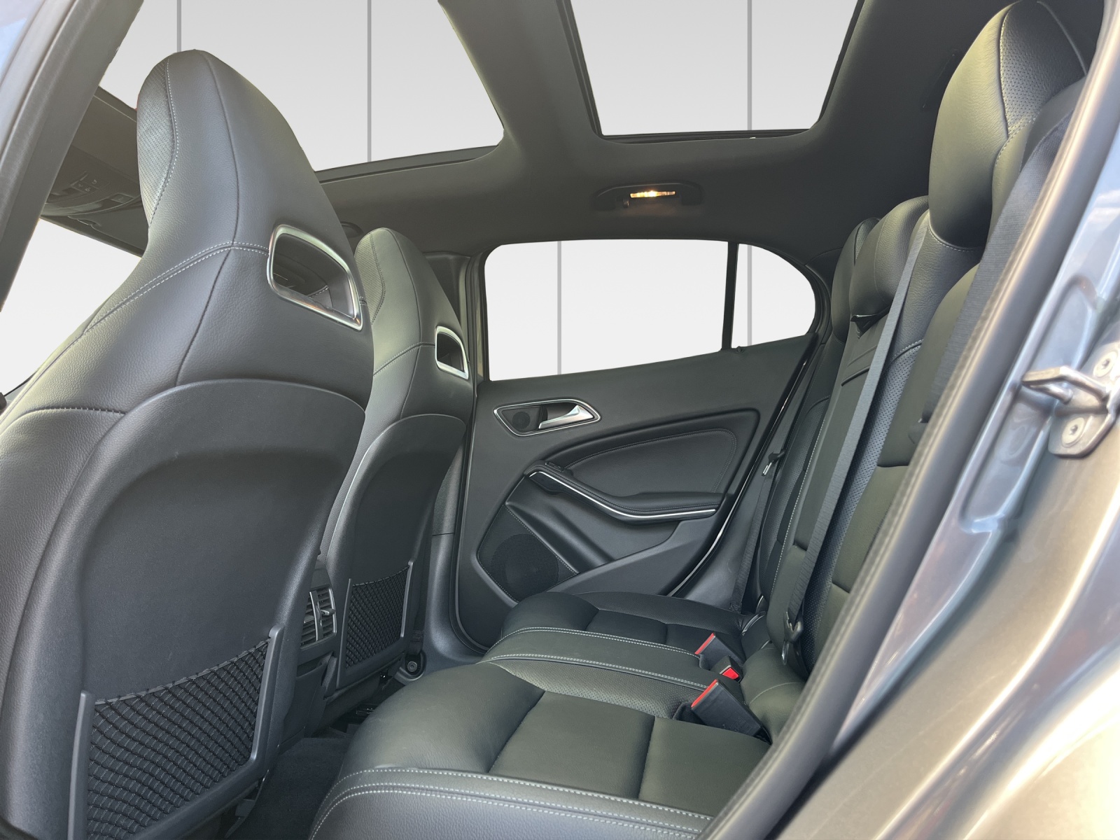 MERCEDES-BENZ GLA 45 AMG 4Matic 7G-DCT-image-13