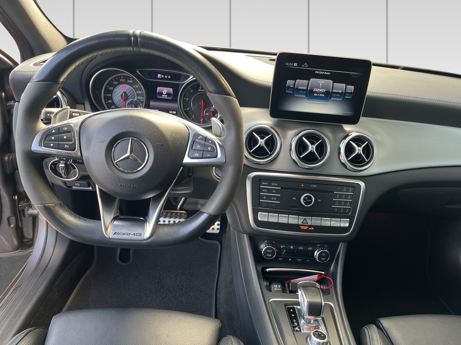 MERCEDES-BENZ GLA 45 AMG 4Matic 7G-DCT-image-7