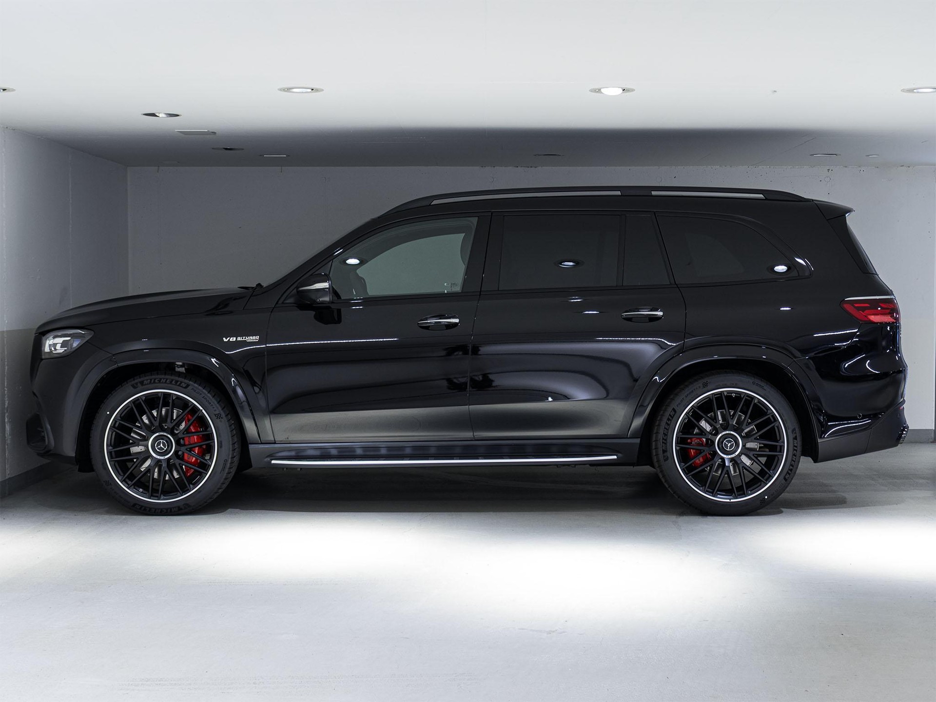 MERCEDES-BENZ GLS 63 AMG 4MATIC+-image-4