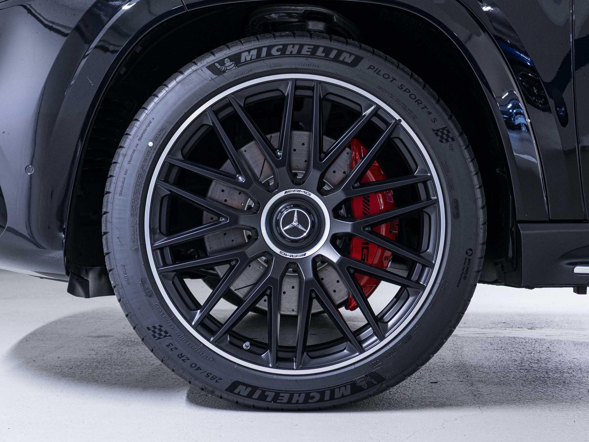 MERCEDES-BENZ GLS 63 AMG 4MATIC+-image-14
