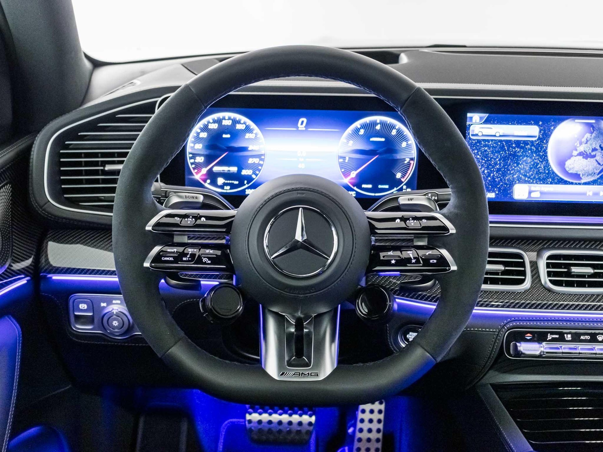 MERCEDES-BENZ GLS 63 AMG 4MATIC+-image-11