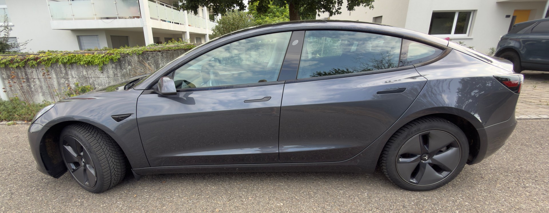 TESLA Long Range D-image-3