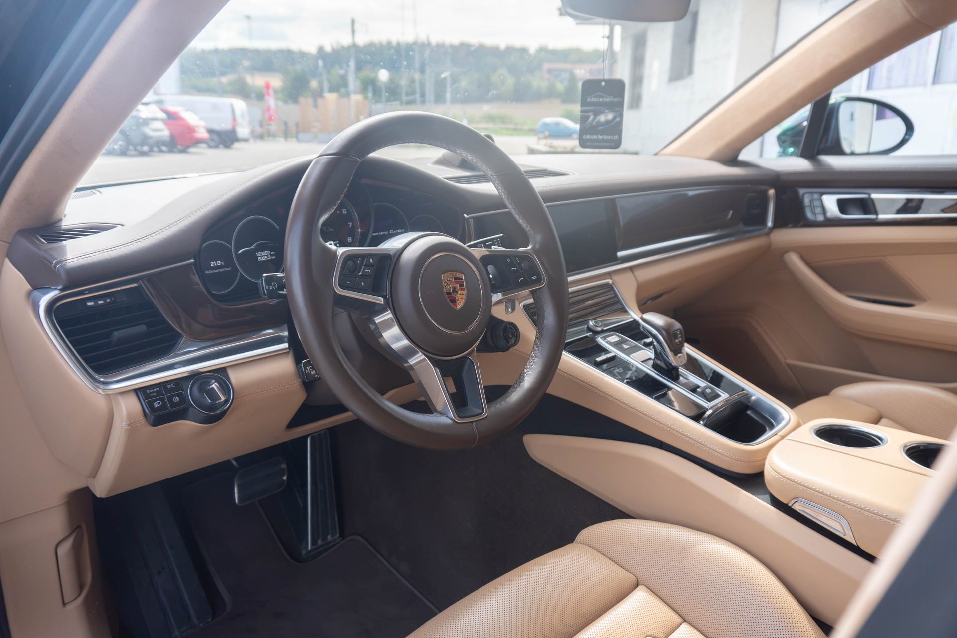 PORSCHE Panamera Turbo PDK-image-10