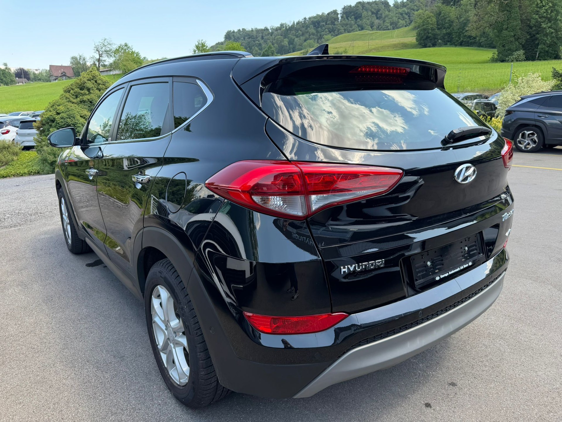 HYUNDAI Tucson 2.0 CRDI Vertex 4WD Automatic-image-3