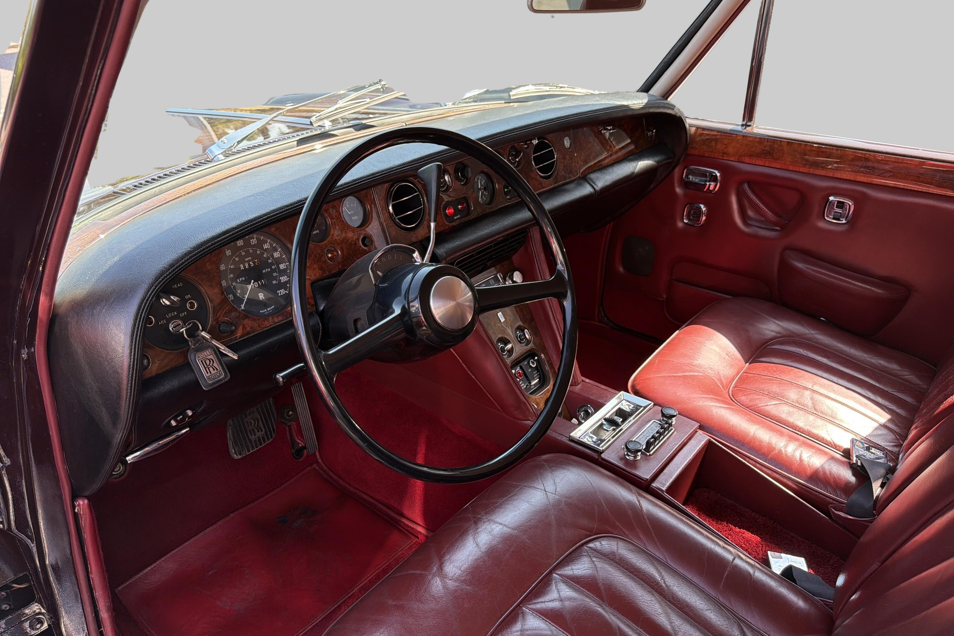 ROLLS-ROYCE Silver Shadow-image-8