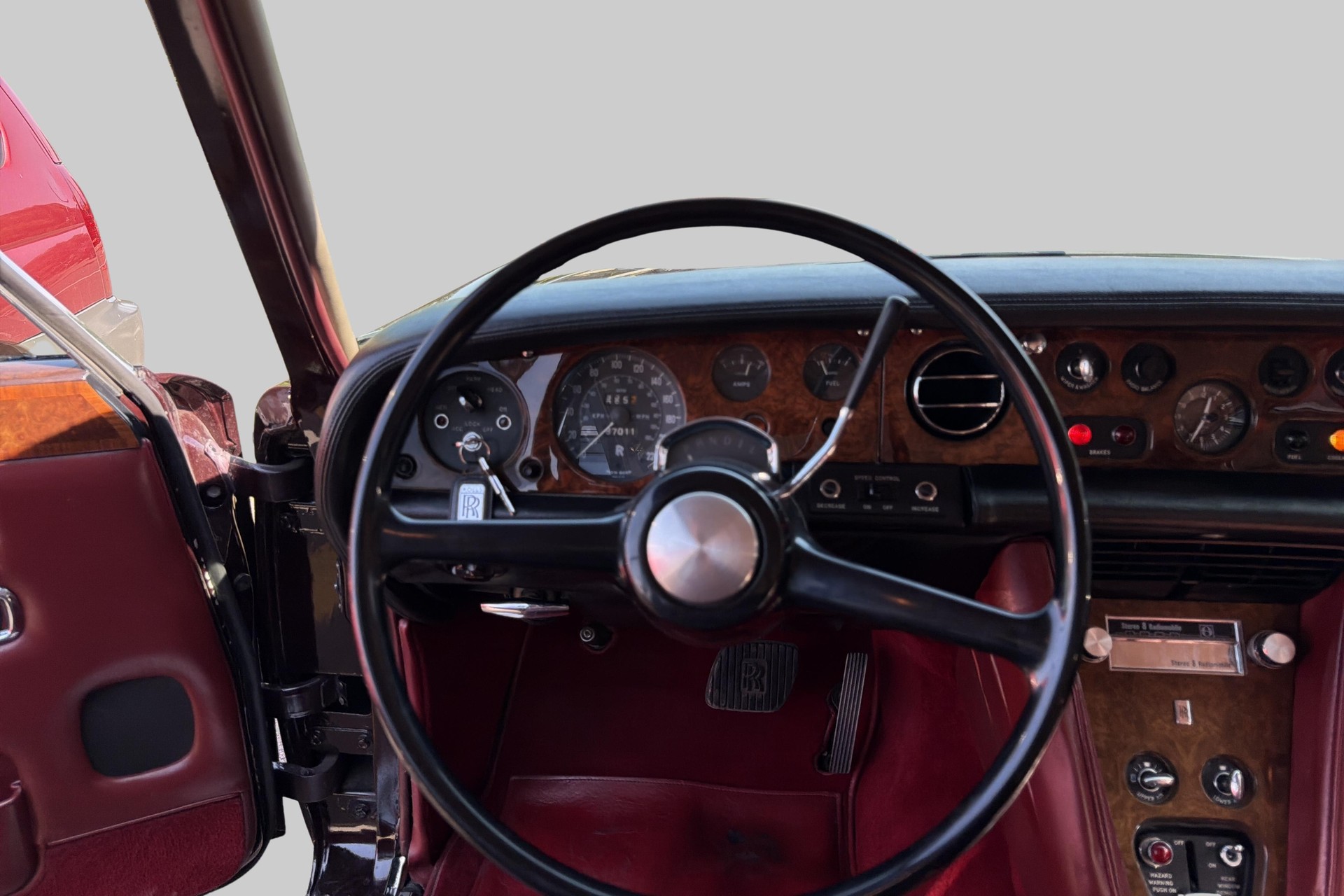 ROLLS-ROYCE Silver Shadow-image-9