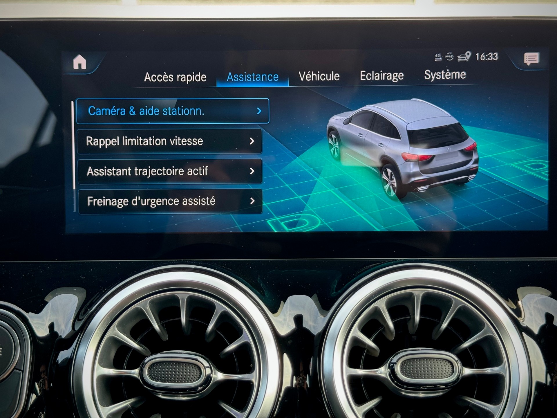 MERCEDES-BENZ GLA 180 Progressive 7G-DCT - Véhicule Suisse (CH)-image-13