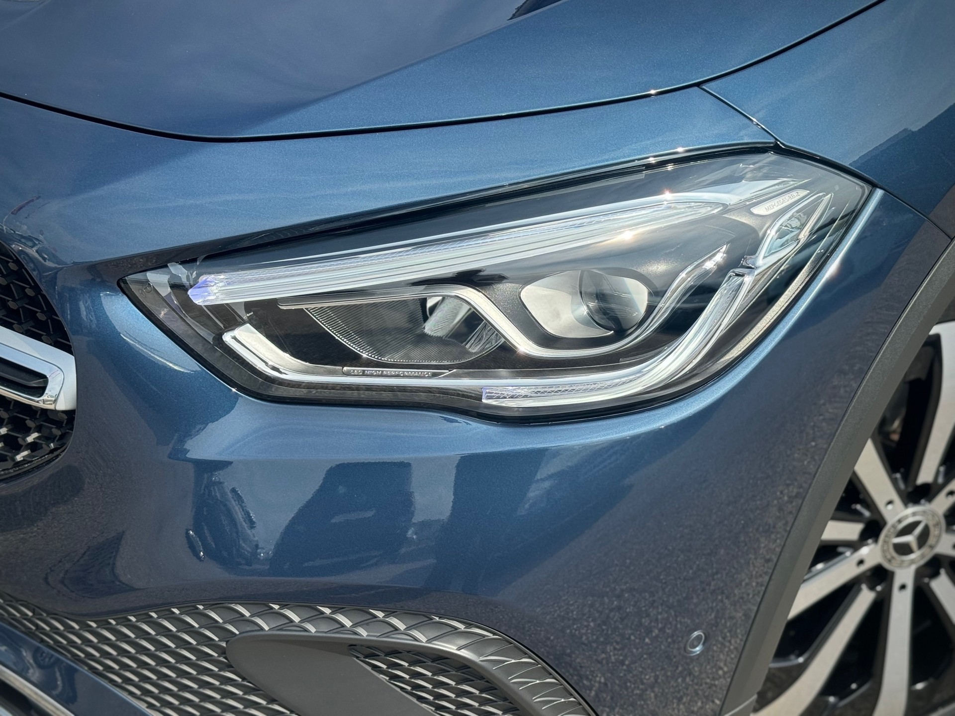 MERCEDES-BENZ GLA 180 Progressive 7G-DCT - Véhicule Suisse (CH)-image-6