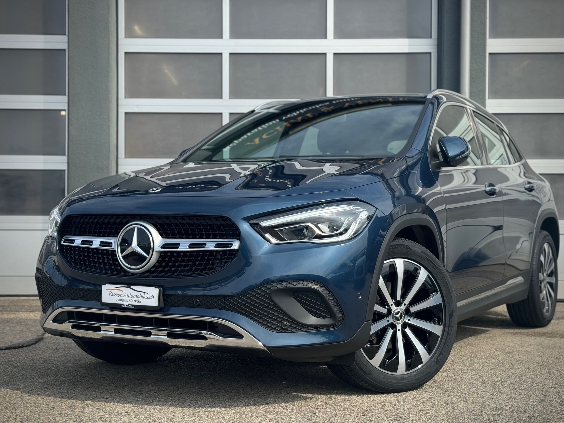 MERCEDES-BENZ GLA 180 Progressive 7G-DCT - Véhicule Suisse (CH)