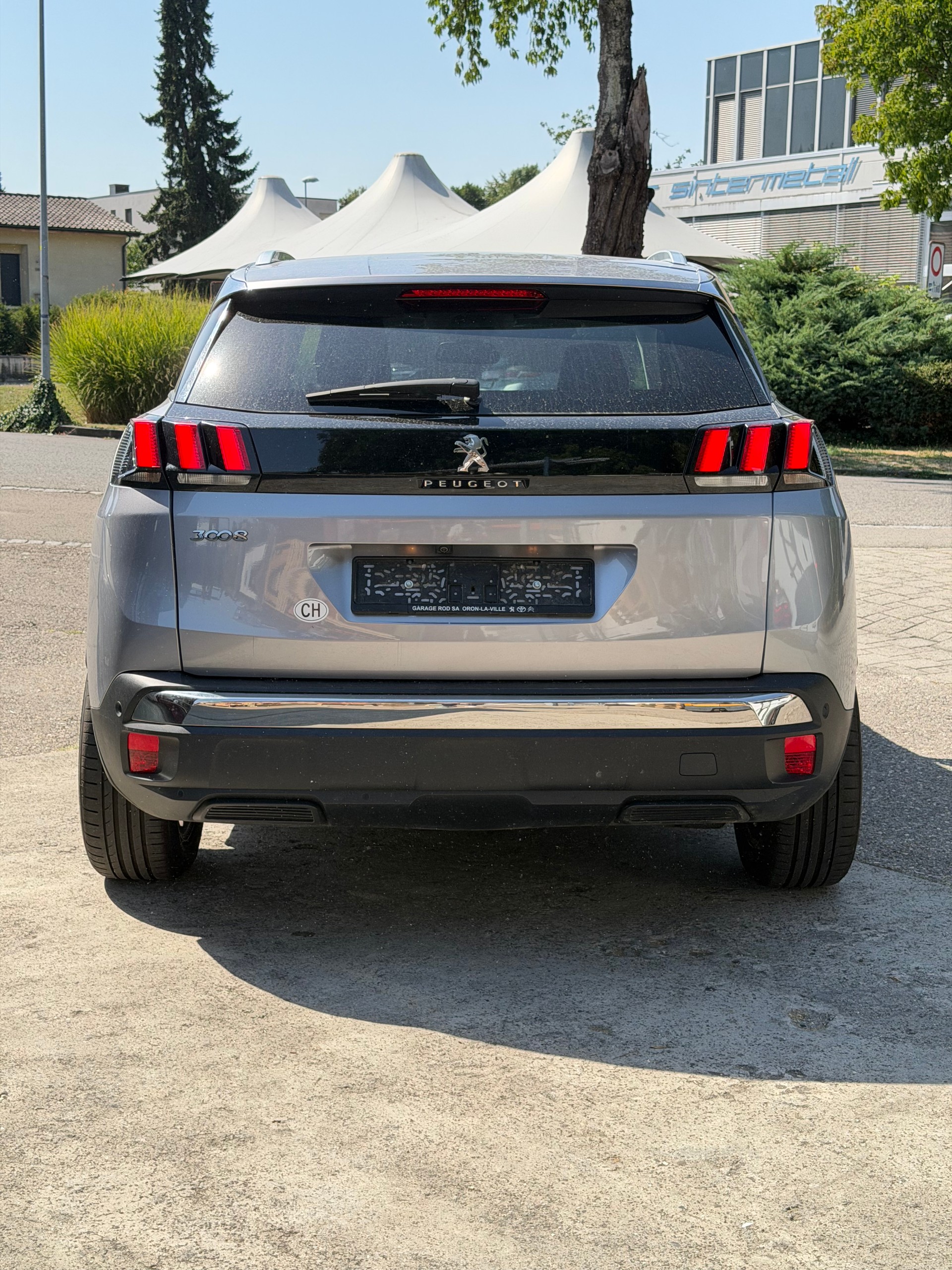PEUGEOT 3008 1.2 PureTech Allure EAT-image-3